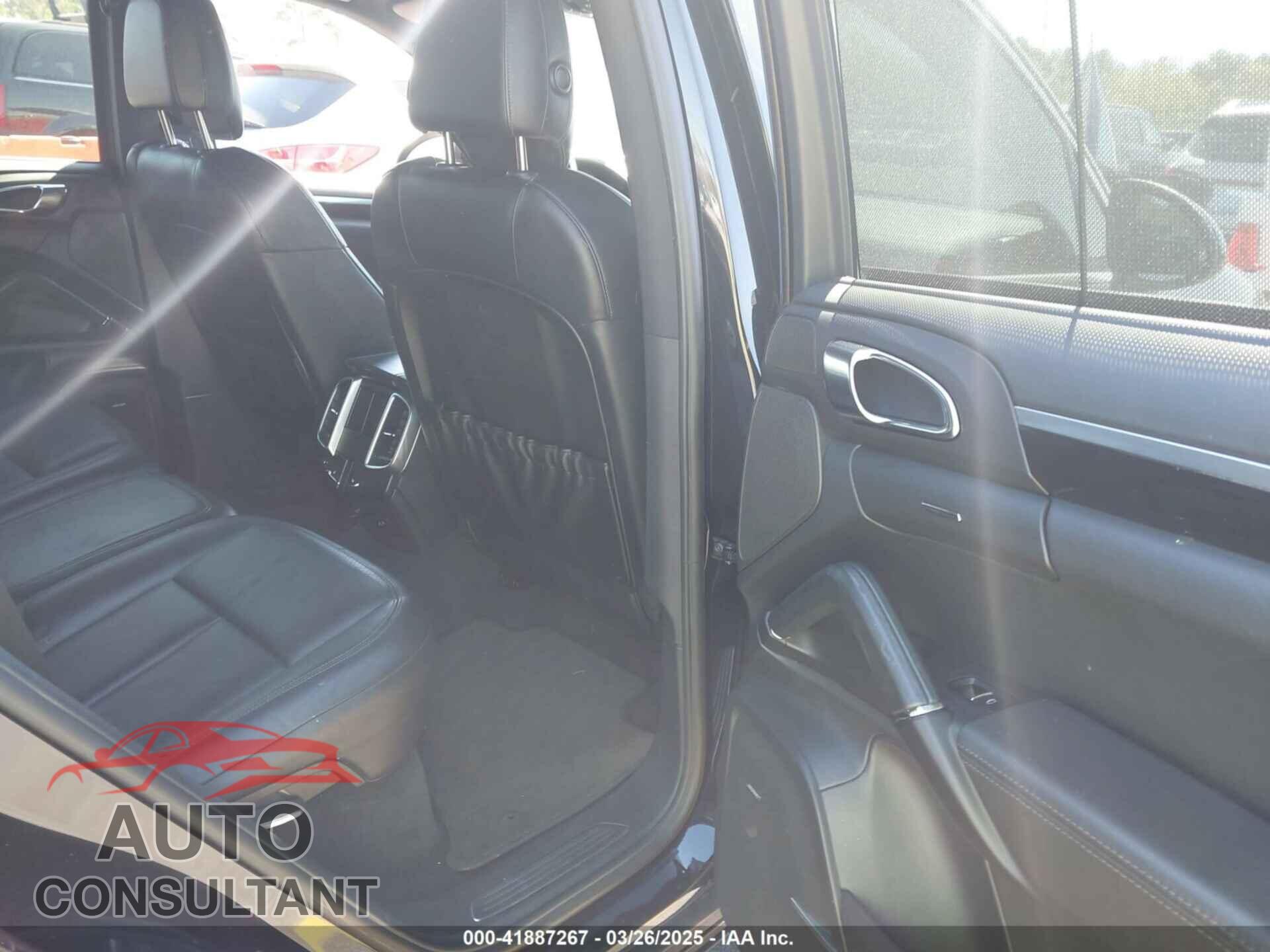 PORSCHE CAYENNE 2011 - WP1AB2A23BLA43290