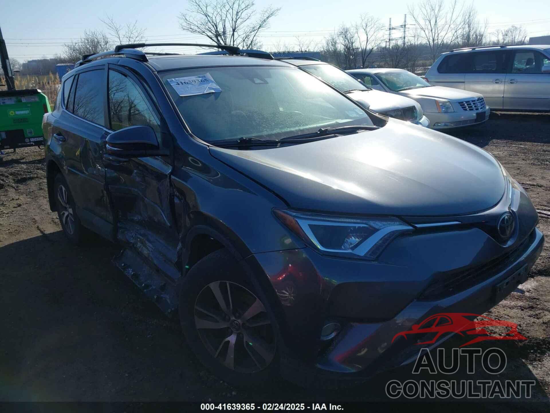 TOYOTA RAV4 2018 - JTMRFREV9JD224487