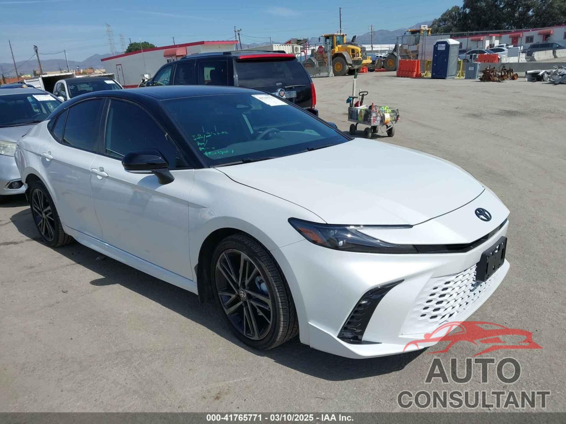 TOYOTA CAMRY 2025 - 4T1DBADK1SU010881