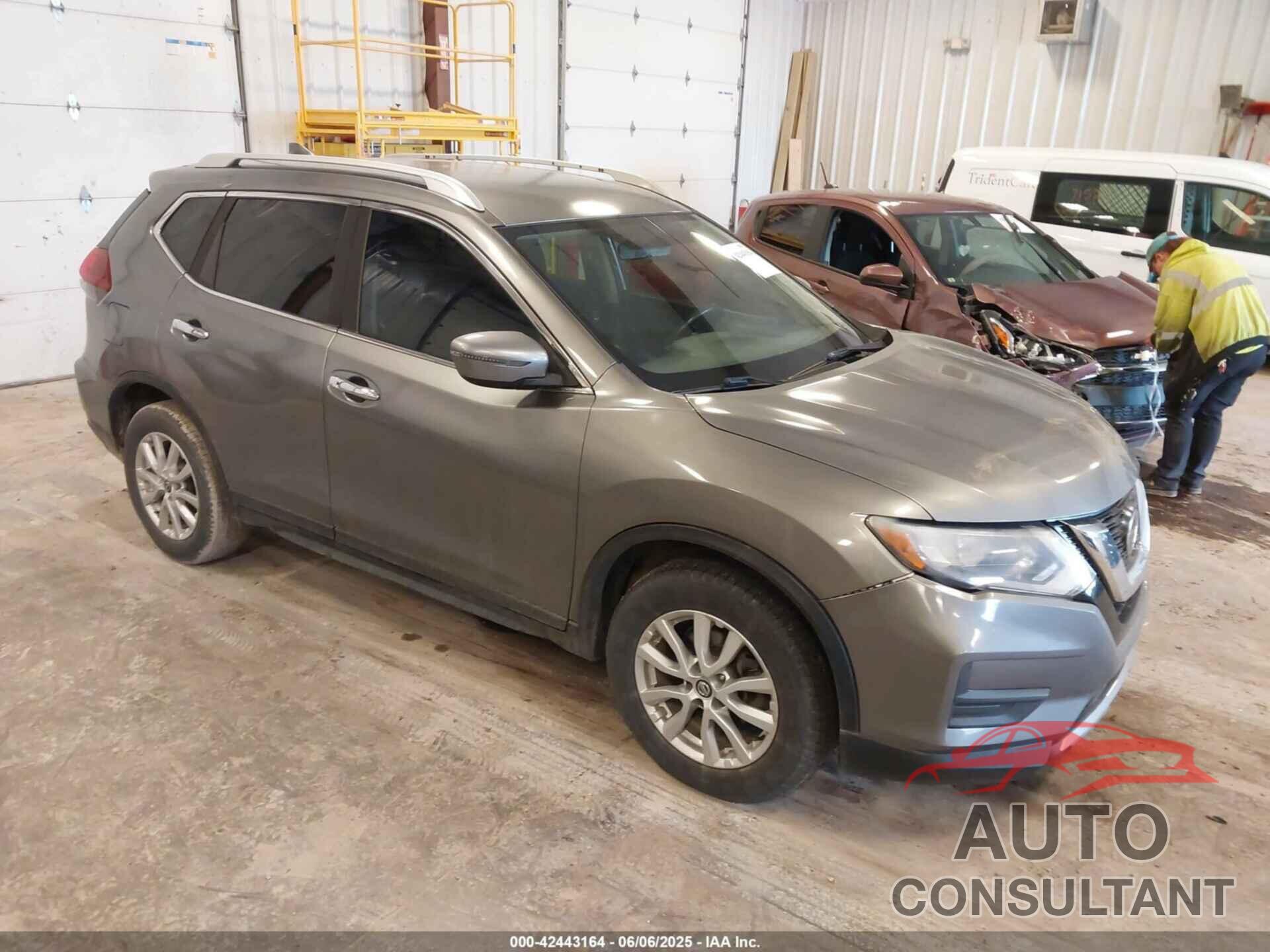 NISSAN ROGUE 2018 - KNMAT2MT6JP547665