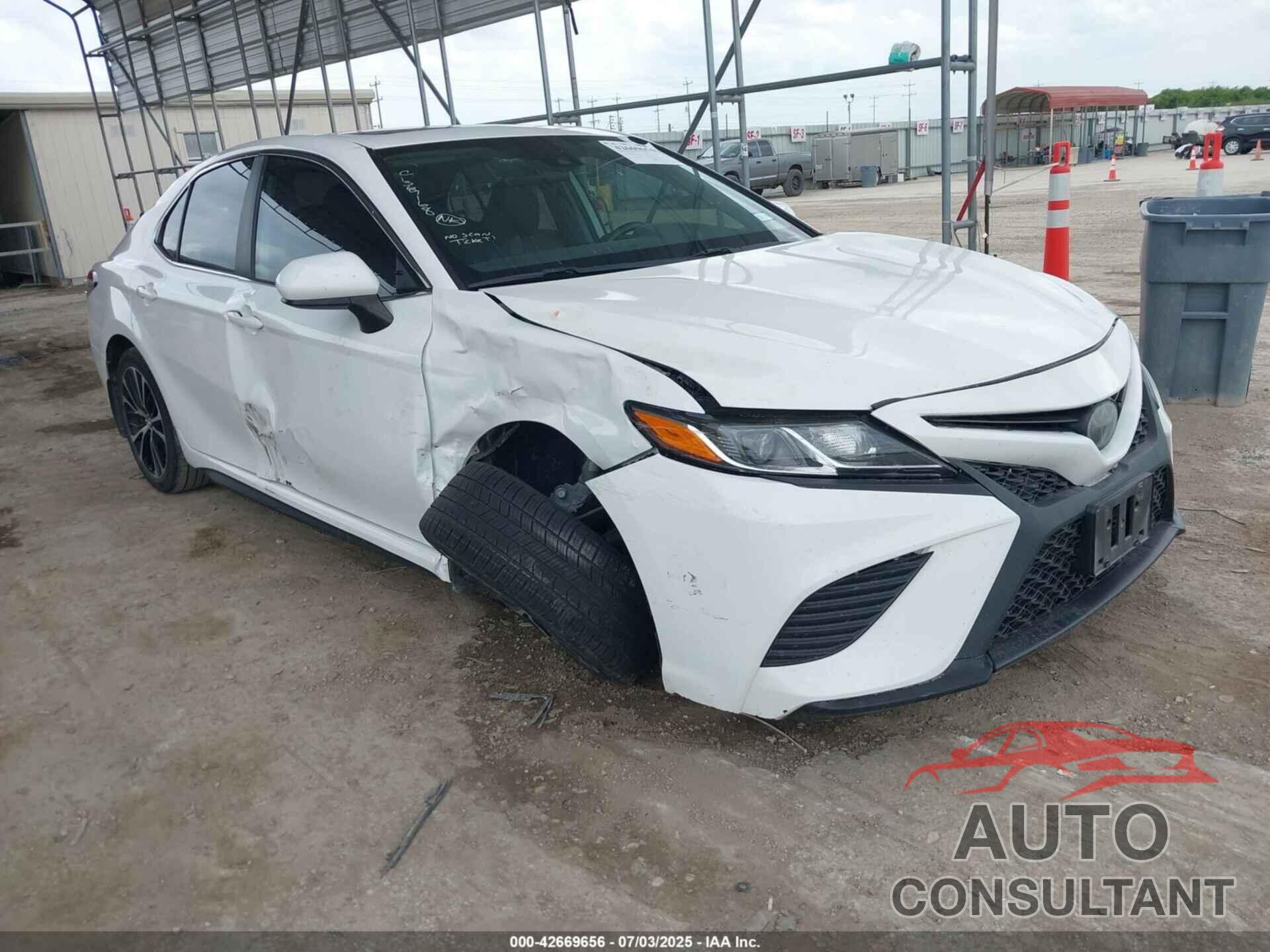 TOYOTA CAMRY 2020 - 4T1G11AK8LU914295