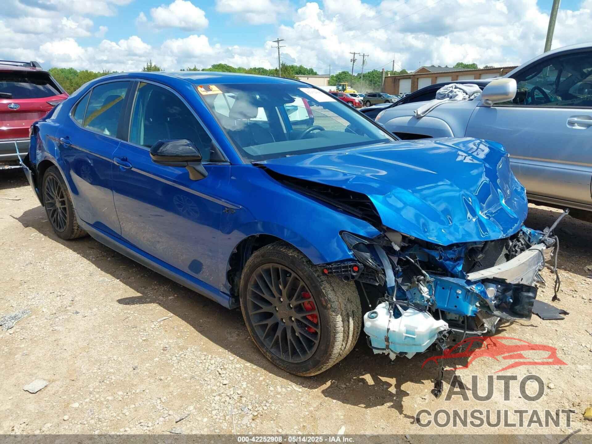 TOYOTA CAMRY 2020 - 4T1G11AKXLU394844