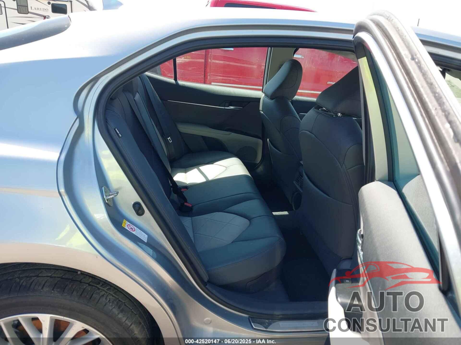 TOYOTA CAMRY 2019 - 4T1B21HK1KU515160