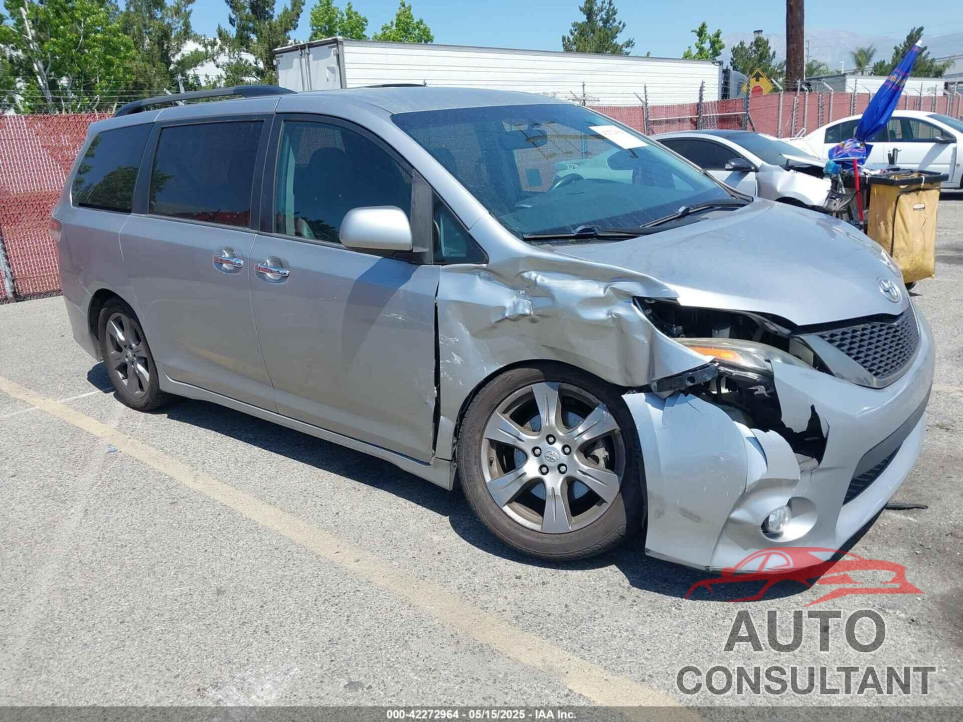 TOYOTA SIENNA 2017 - 5TDXZ3DC8HS796970