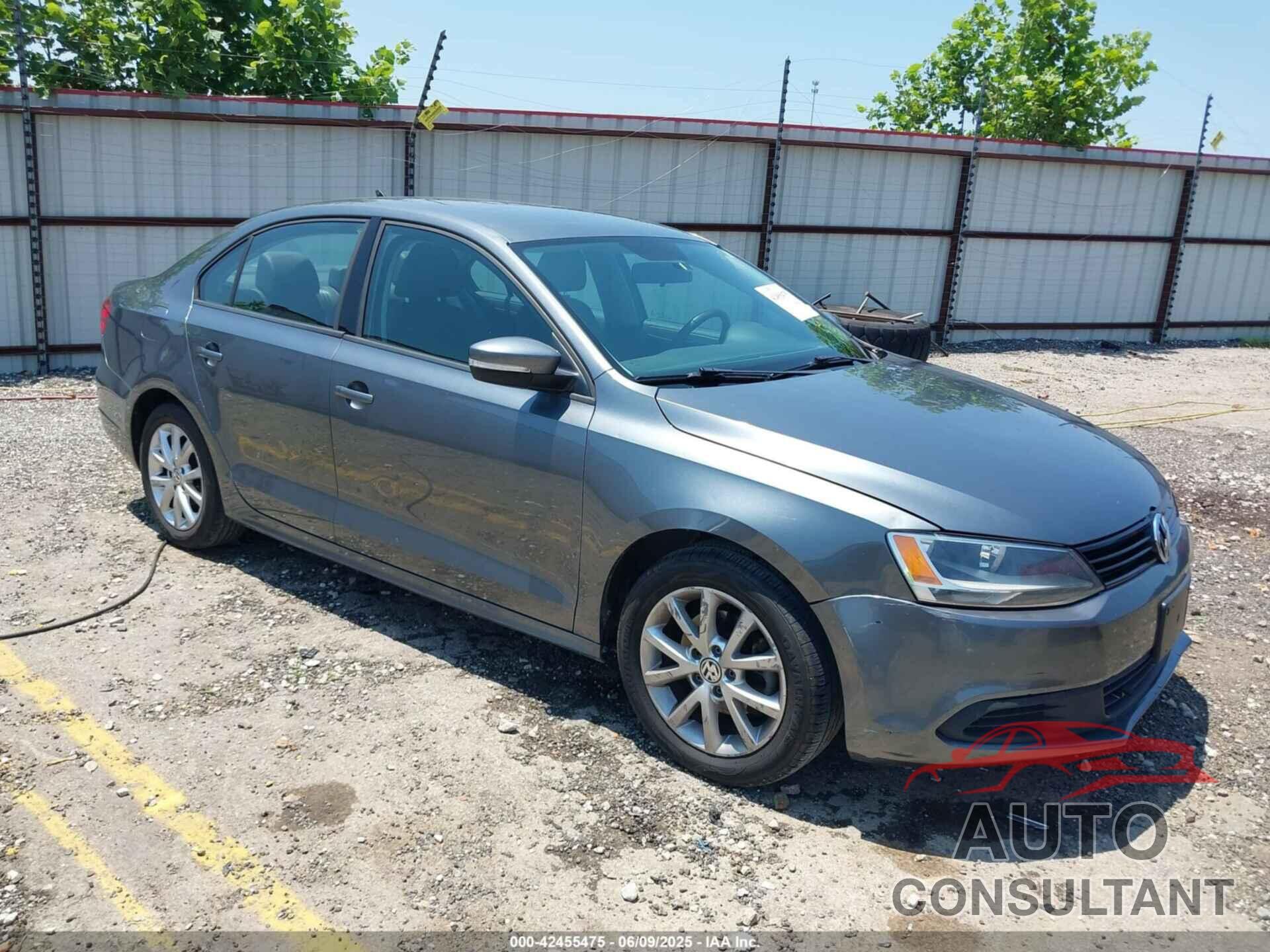 VOLKSWAGEN JETTA 2011 - 3VWDZ7AJ0BM012959