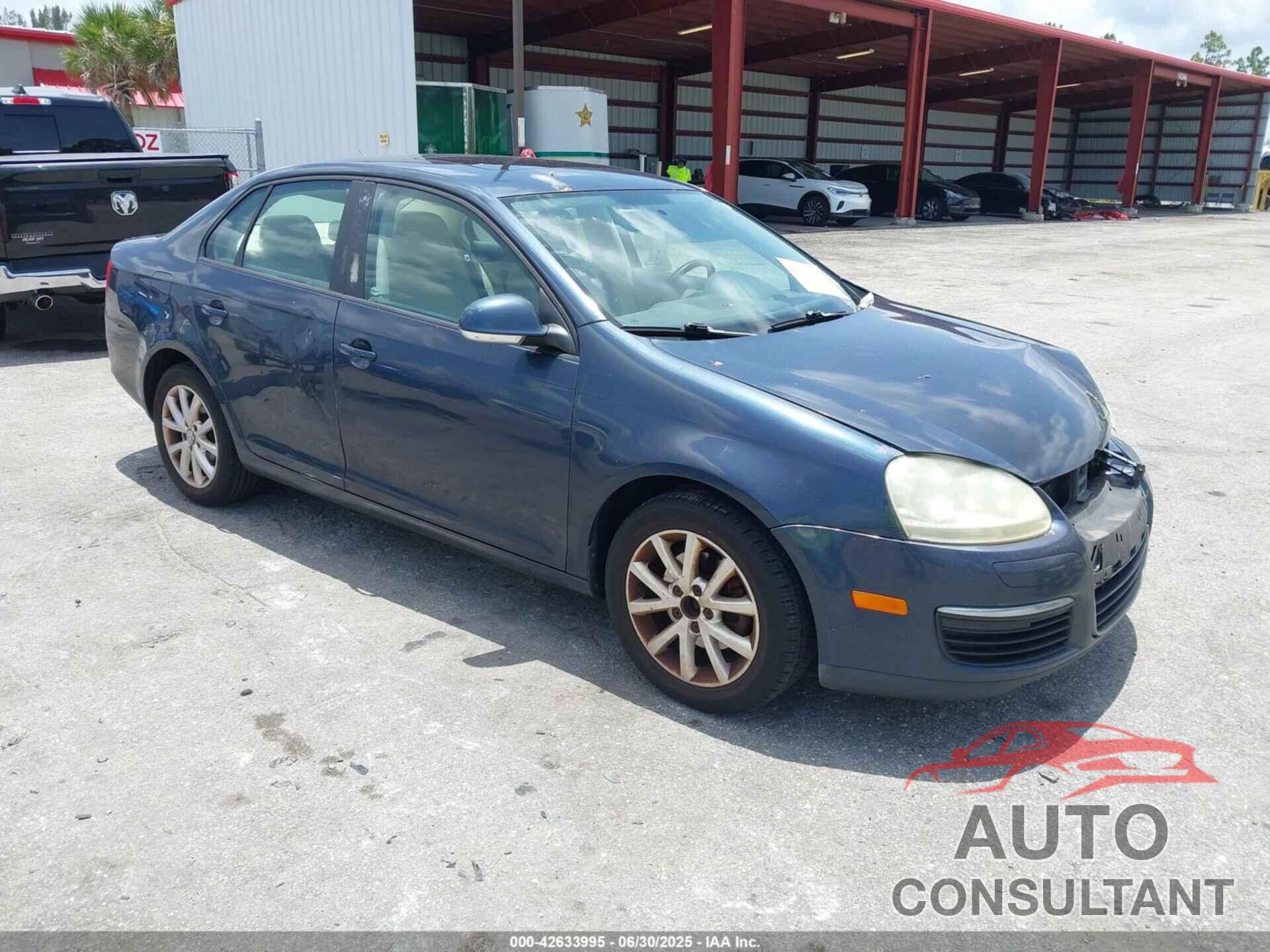 VOLKSWAGEN JETTA 2010 - 3VWRX7AJ0AM136319