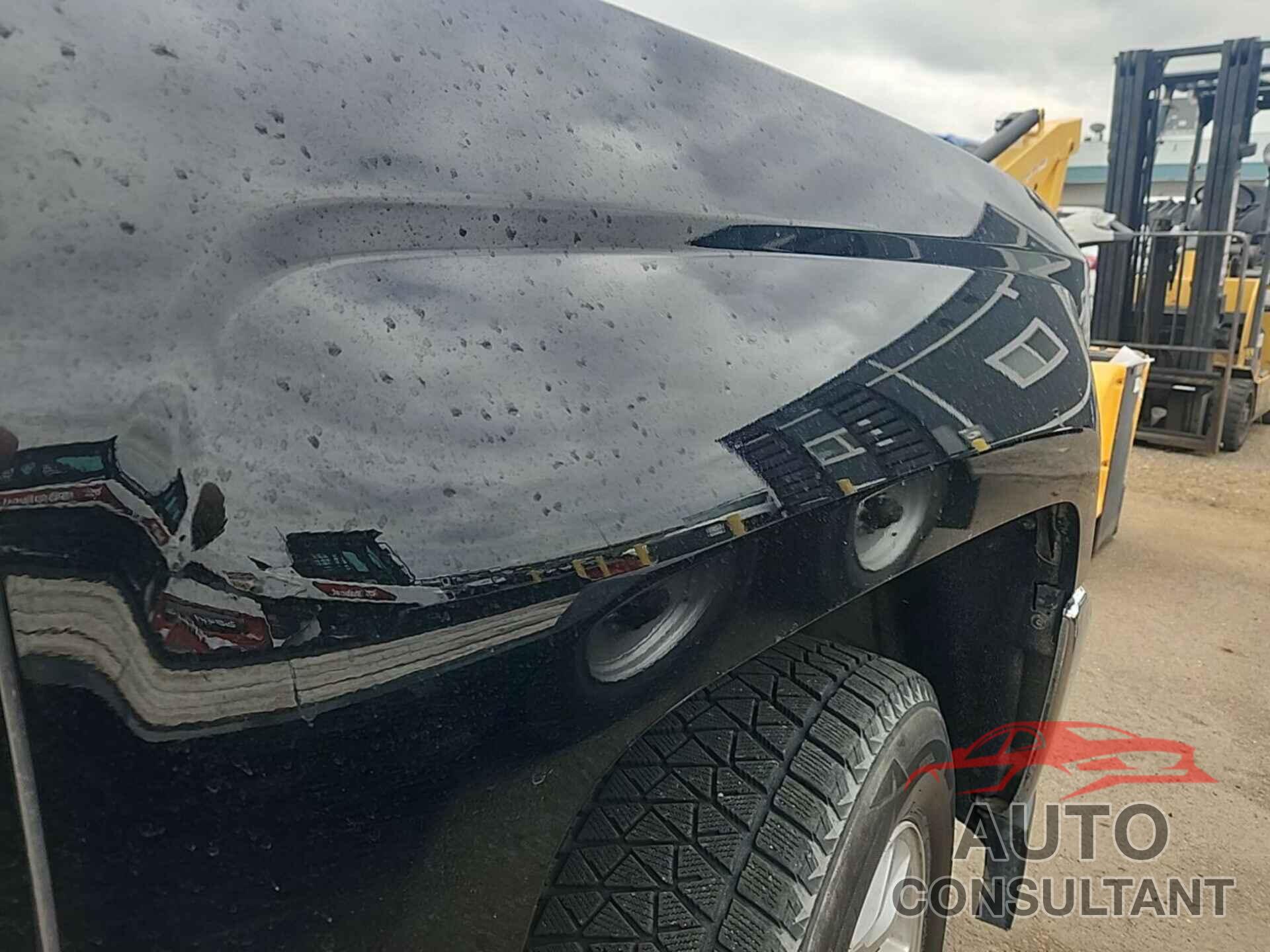 CHEVROLET SILVERADO 2018 - 3GCUKREC6JG360647