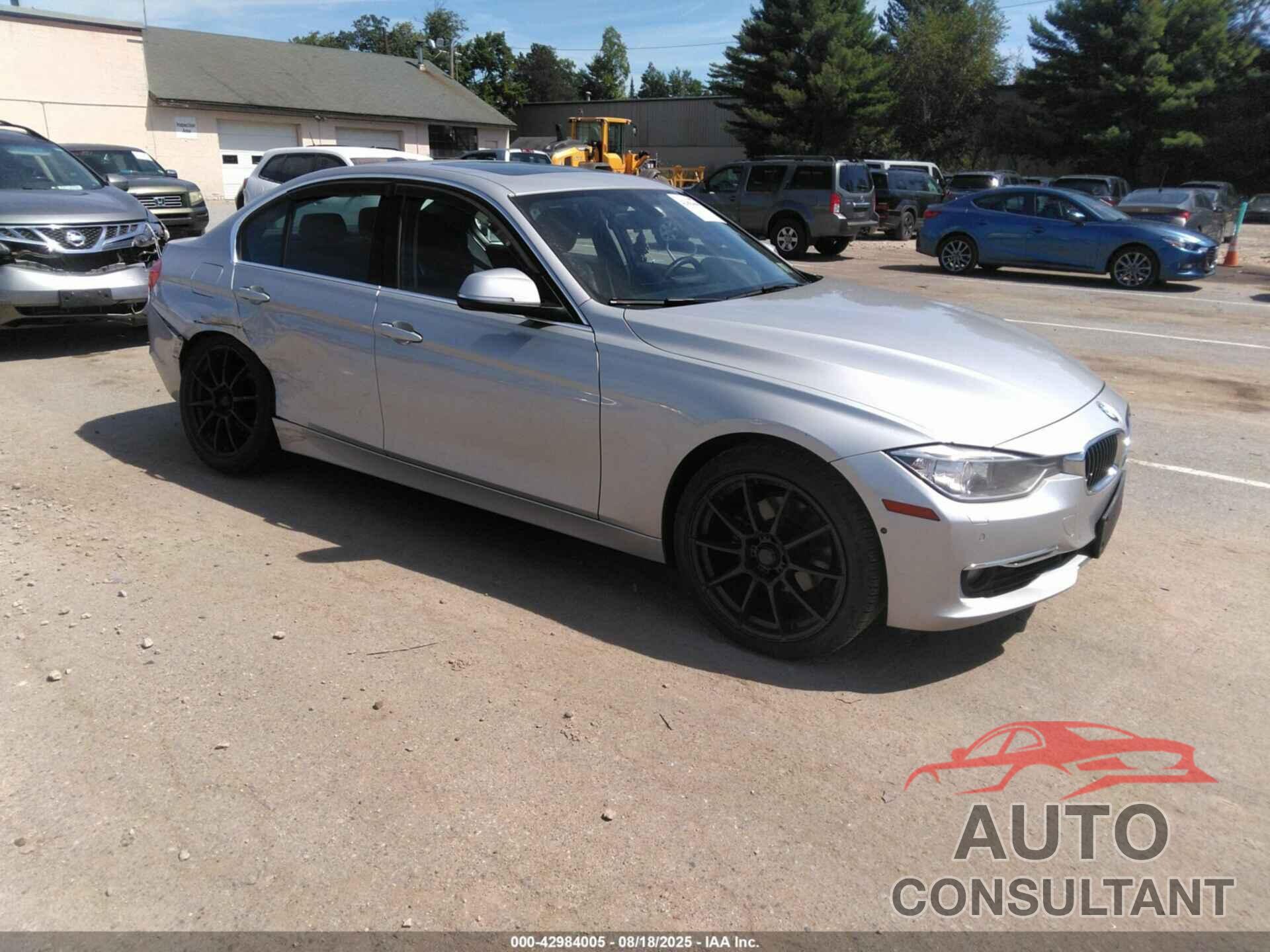 BMW 328I 2013 - WBA3B3C59DF535165