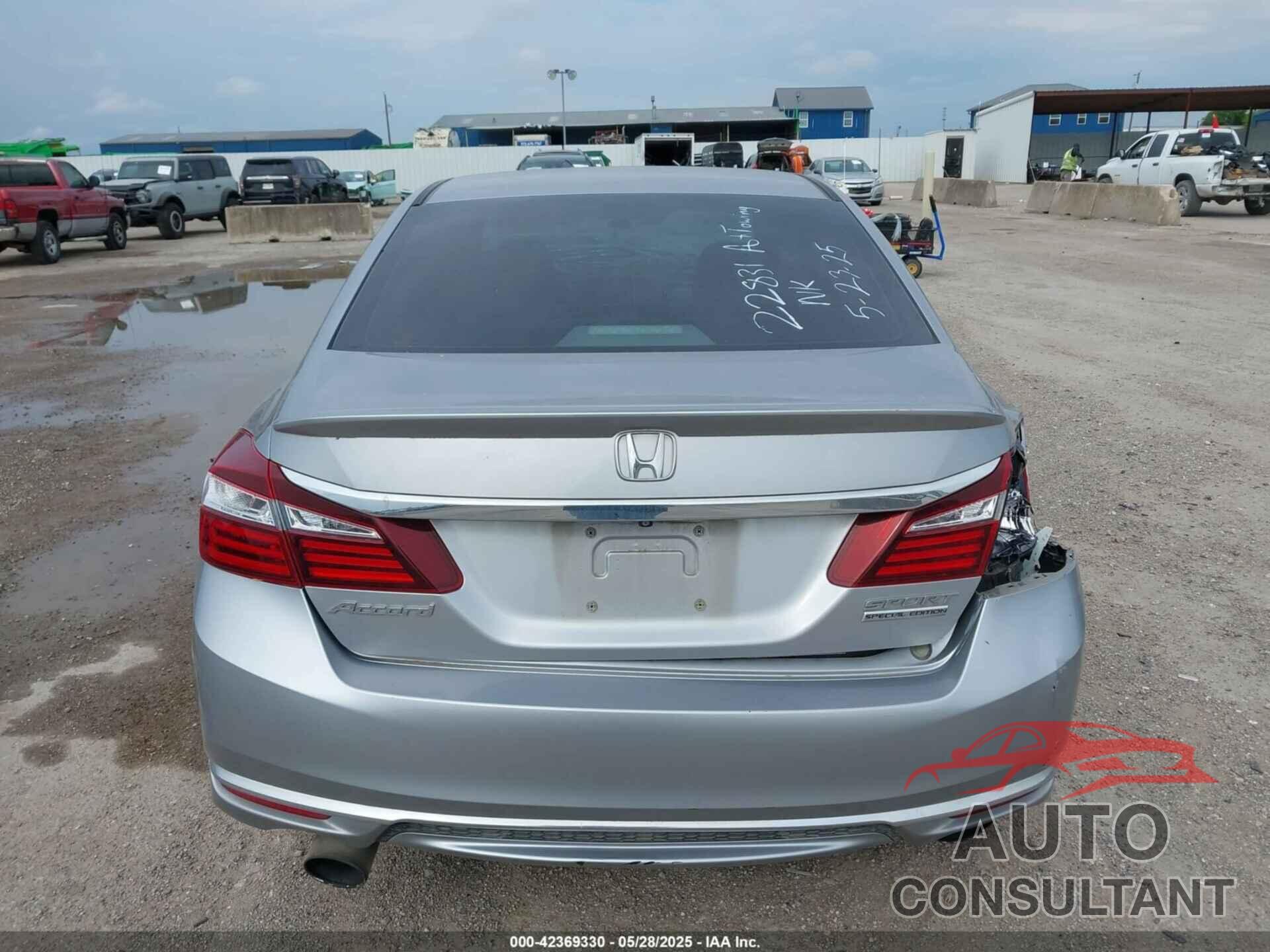 HONDA ACCORD 2017 - 1HGCR2F12HA246022
