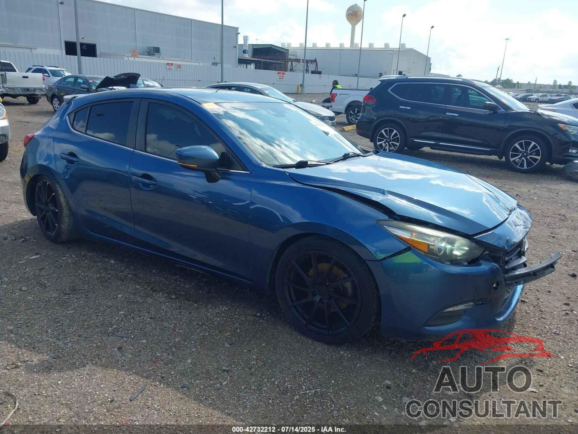 MAZDA MAZDA3 2018 - 3MZBN1L30JM190951