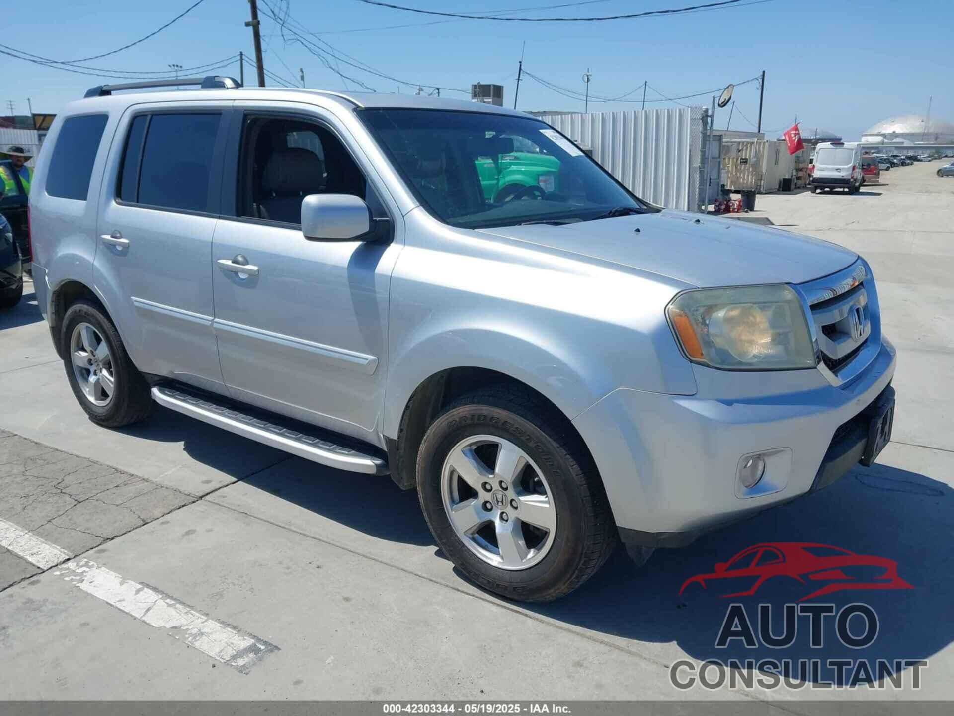 HONDA PILOT 2011 - 5FNYF3H64BB008795
