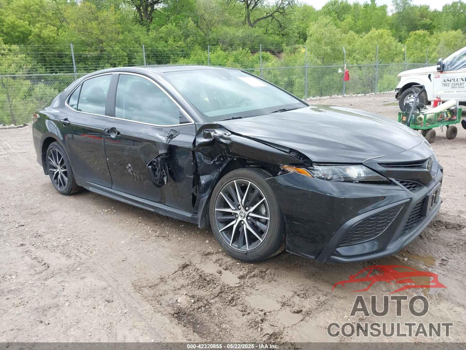 TOYOTA CAMRY 2022 - 4T1G11AK7NU065411