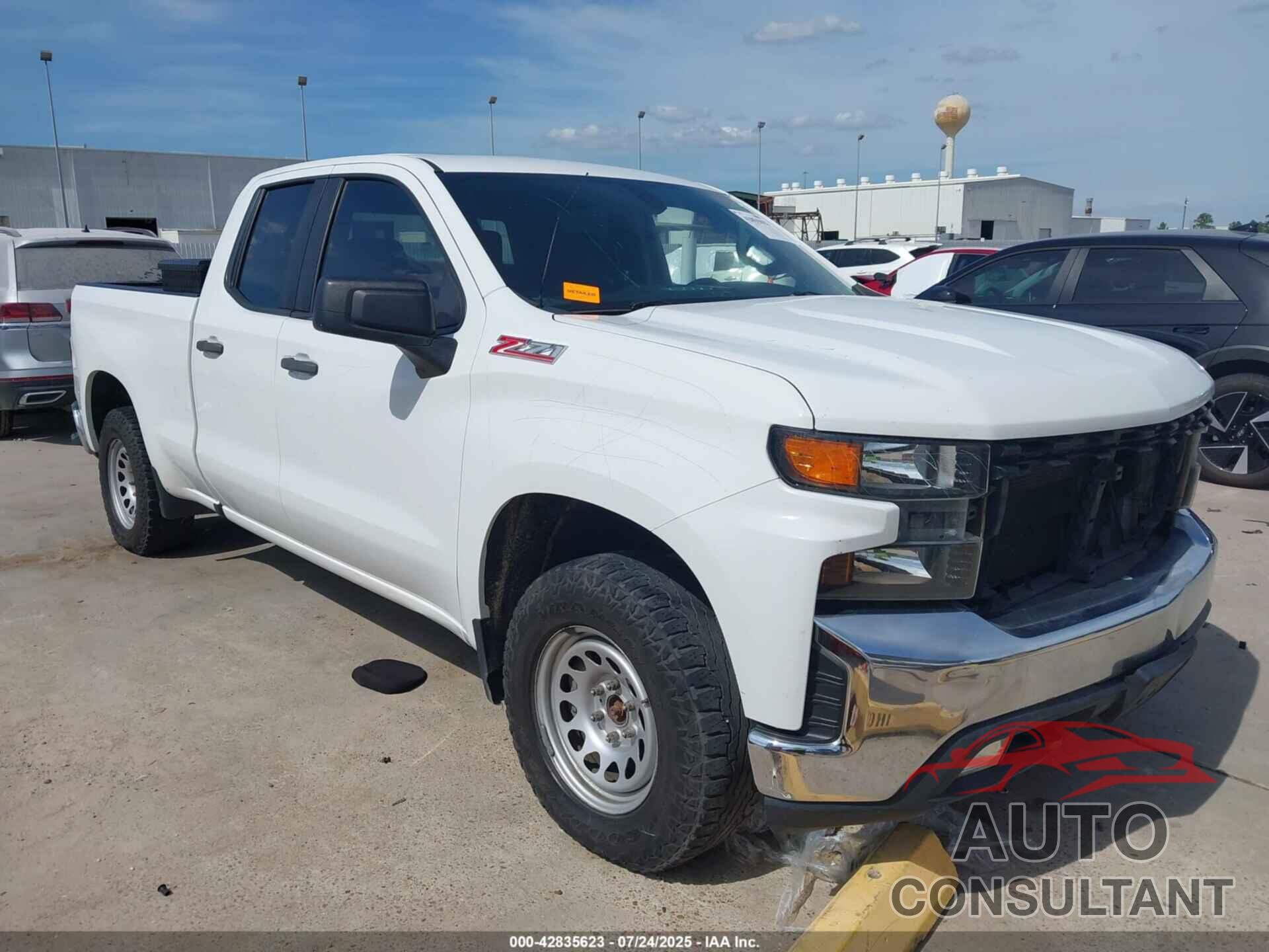 CHEVROLET SILVERADO 1500 2020 - 1GCRYAEF7LZ235515