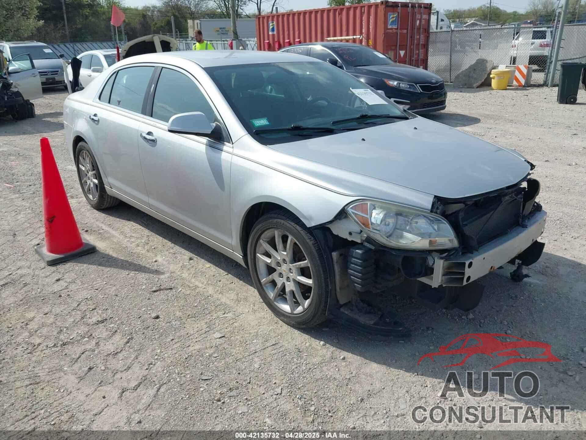 CHEVROLET MALIBU 2011 - 1G1ZE5E18BF384335