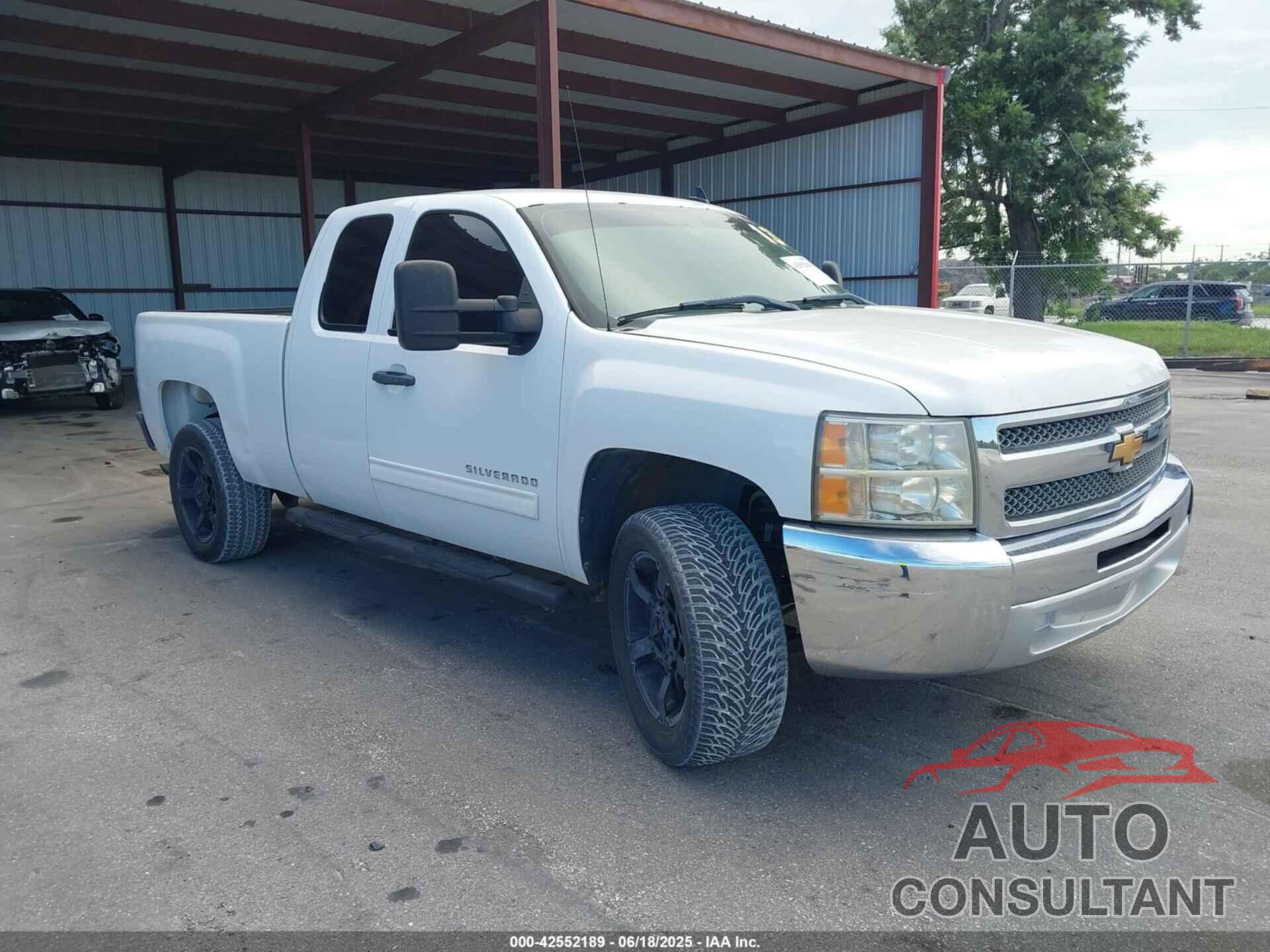 CHEVROLET SILVERADO 1500 2013 - 1GCRCREA1DZ154058