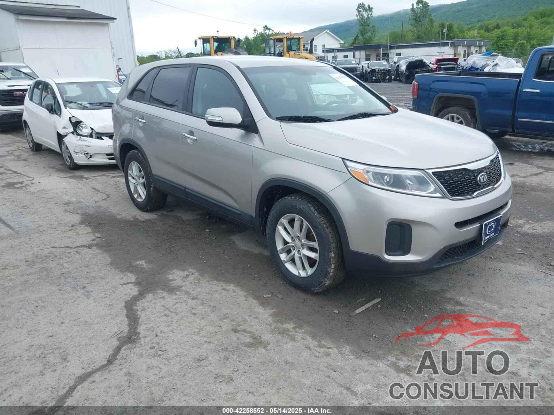 KIA SORENTO 2014 - 5XYKT3A69EG495031