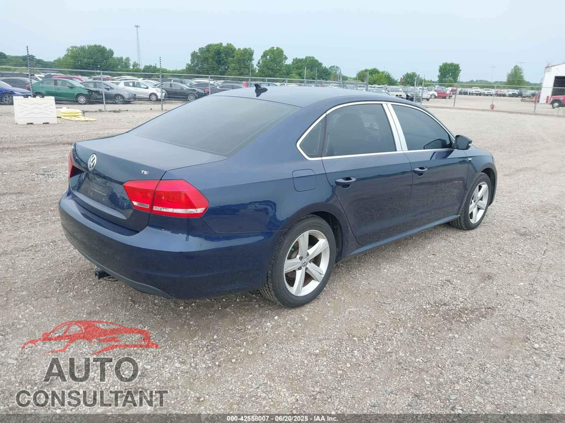 VOLKSWAGEN PASSAT 2014 - 1VWAT7A35EC044446