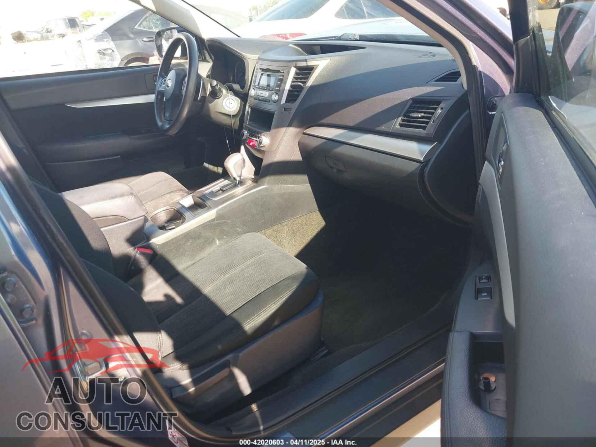 SUBARU OUTBACK 2014 - 4S4BRBAC4E3241838
