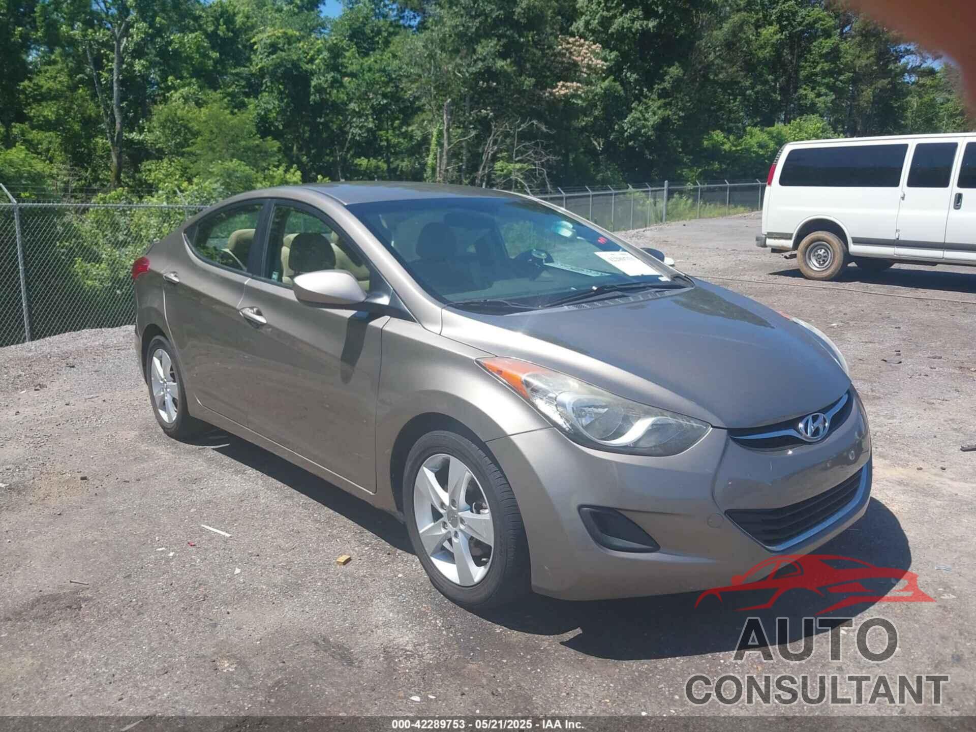 HYUNDAI ELANTRA 2013 - 5NPDH4AE5DH371742