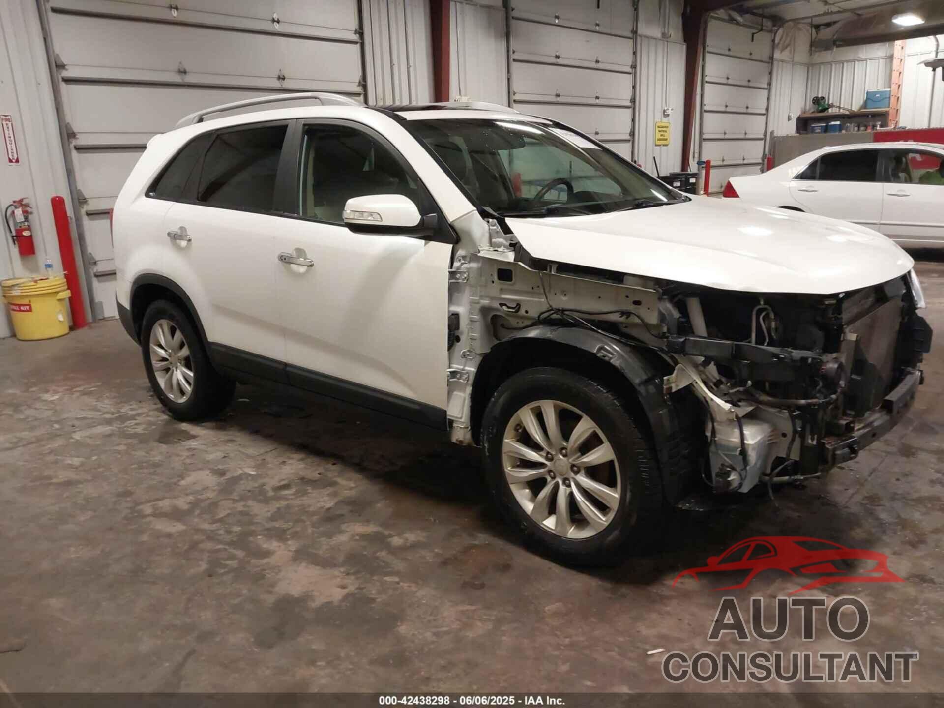 KIA SORENTO 2011 - 5XYKU4A20BG053332