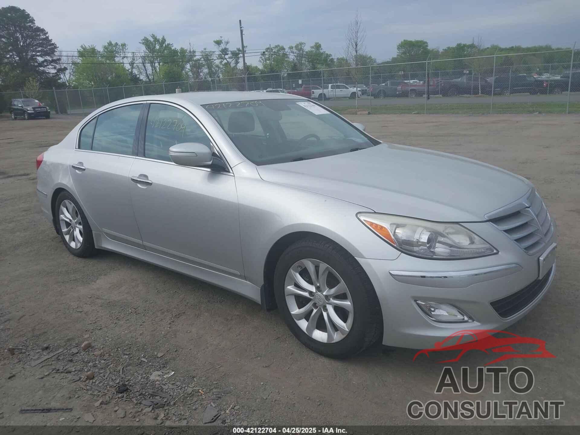 HYUNDAI GENESIS 2013 - KMHGC4DD2DU245953