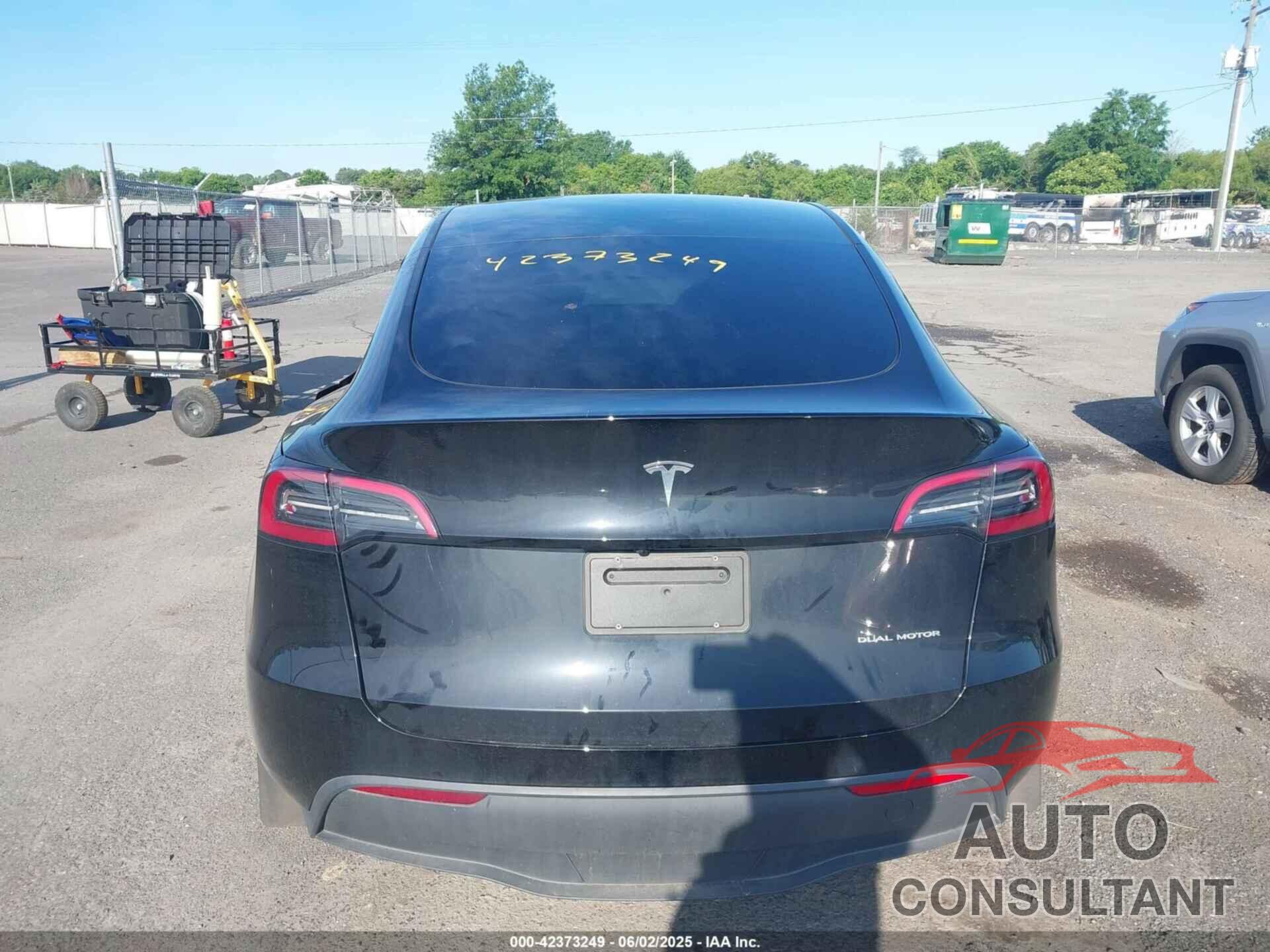 TESLA MODEL Y 2023 - 7SAYGDEE9PA198258
