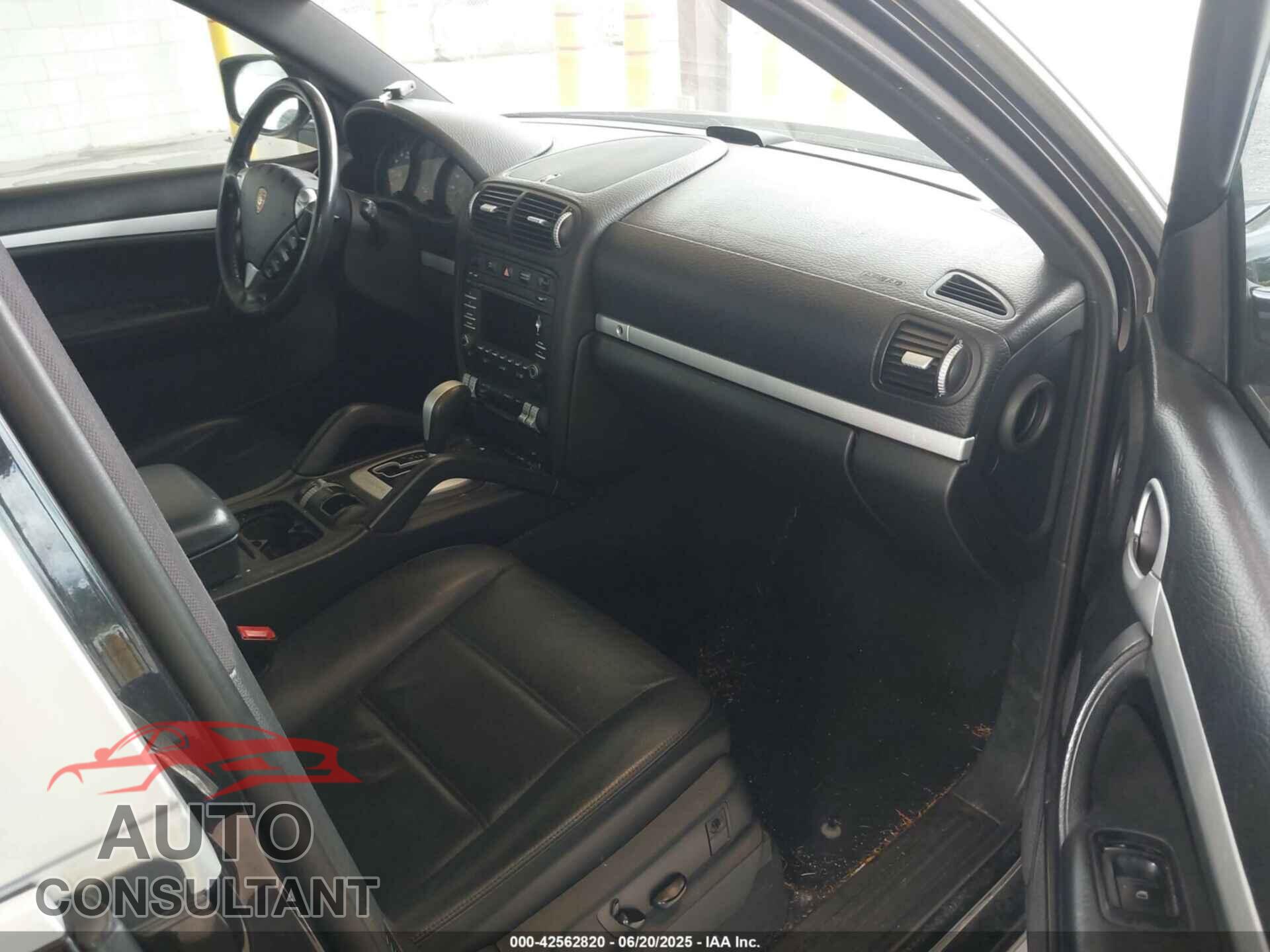 PORSCHE CAYENNE 2010 - WP1AA2AP6ALA02858