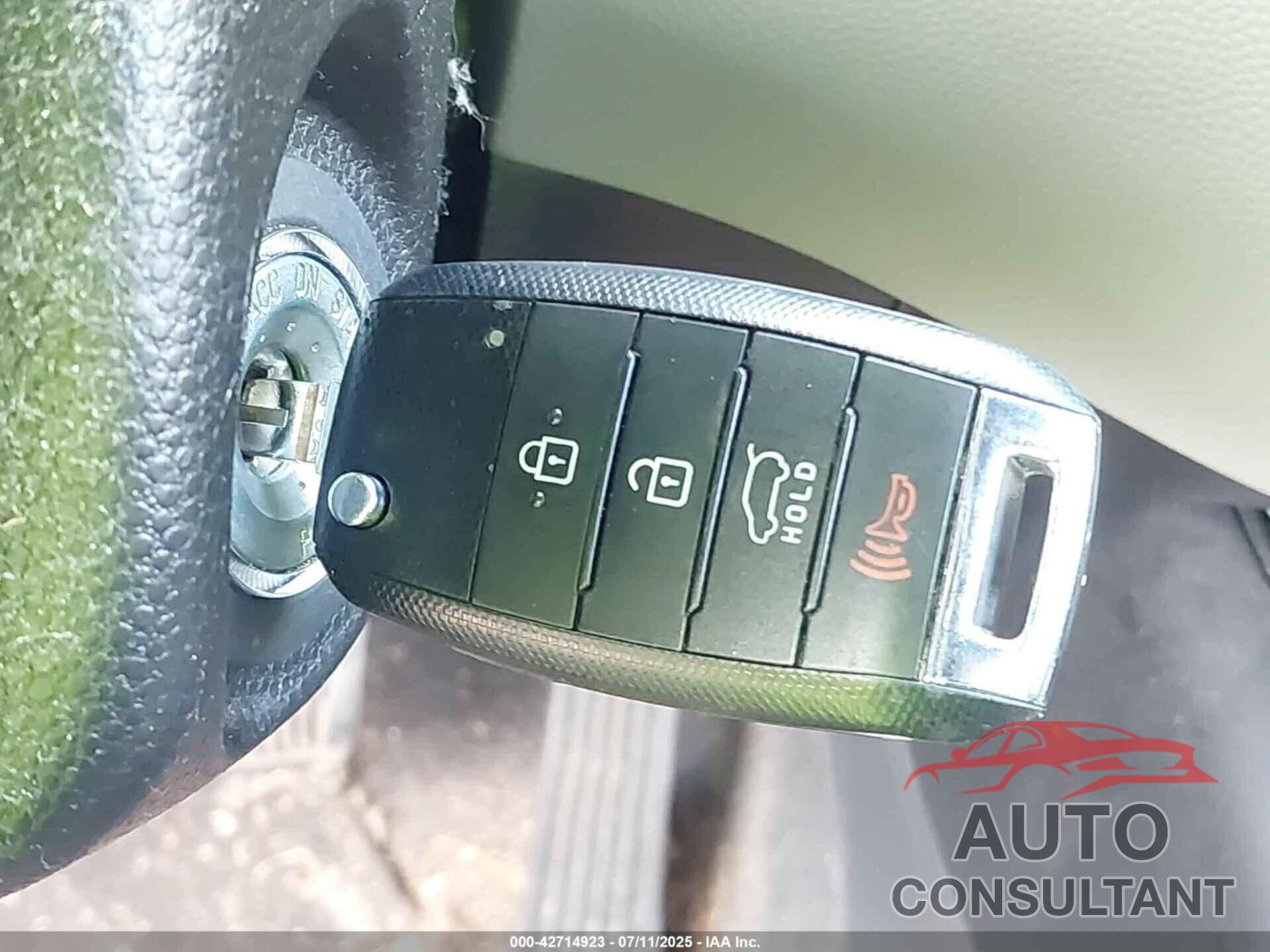 KIA SOUL 2017 - KNDJN2A25H7487765