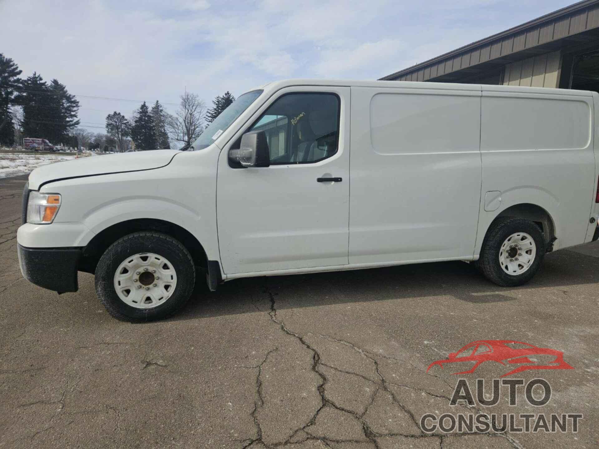 NISSAN NV 2018 - 1N6BF0KY0JN816640