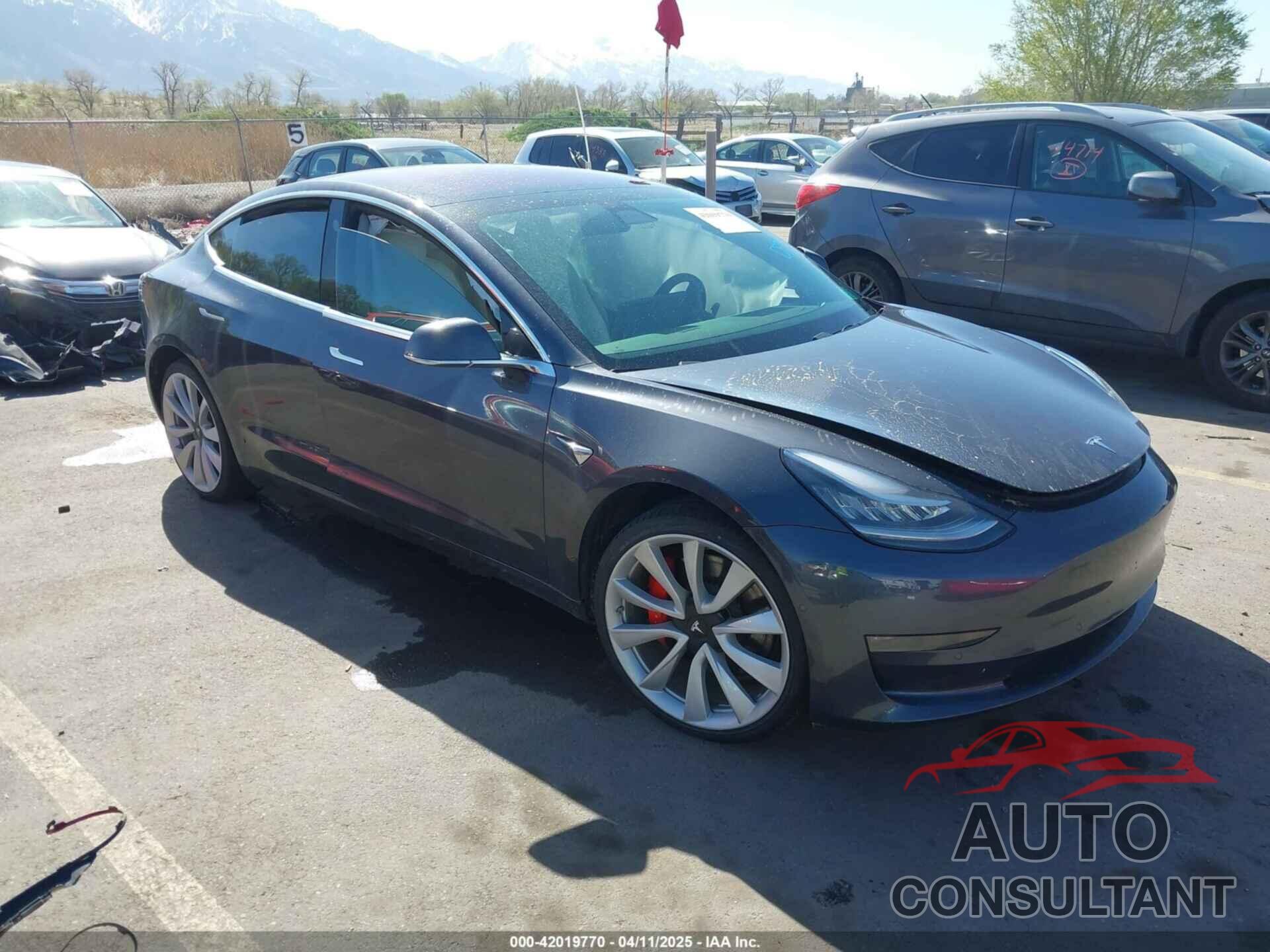 TESLA MODEL 3 2018 - 5YJ3E1EBXJF055203
