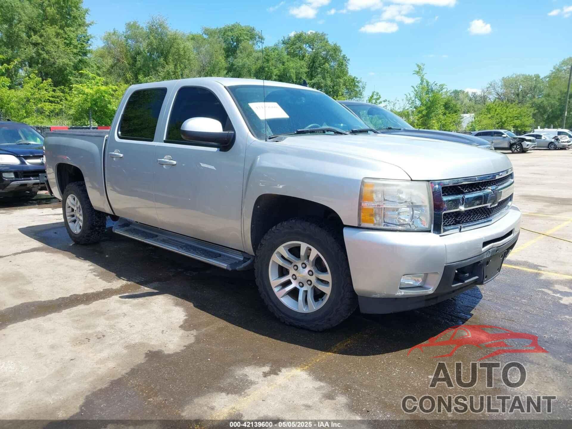 CHEVROLET SILVERADO 1500 2011 - 3GCUKTE20BG200883