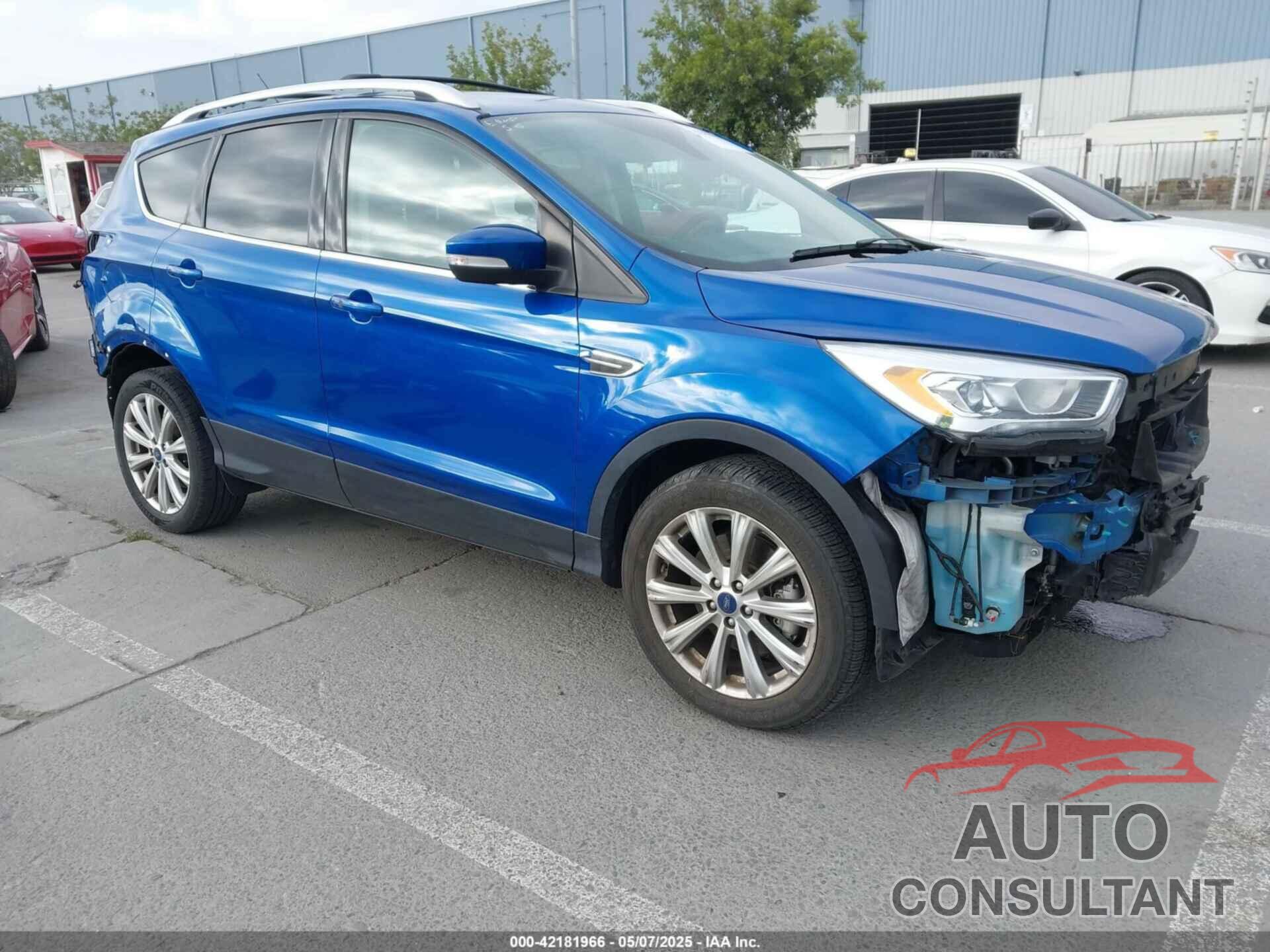 FORD ESCAPE 2017 - 1FMCU9JD7HUE09619
