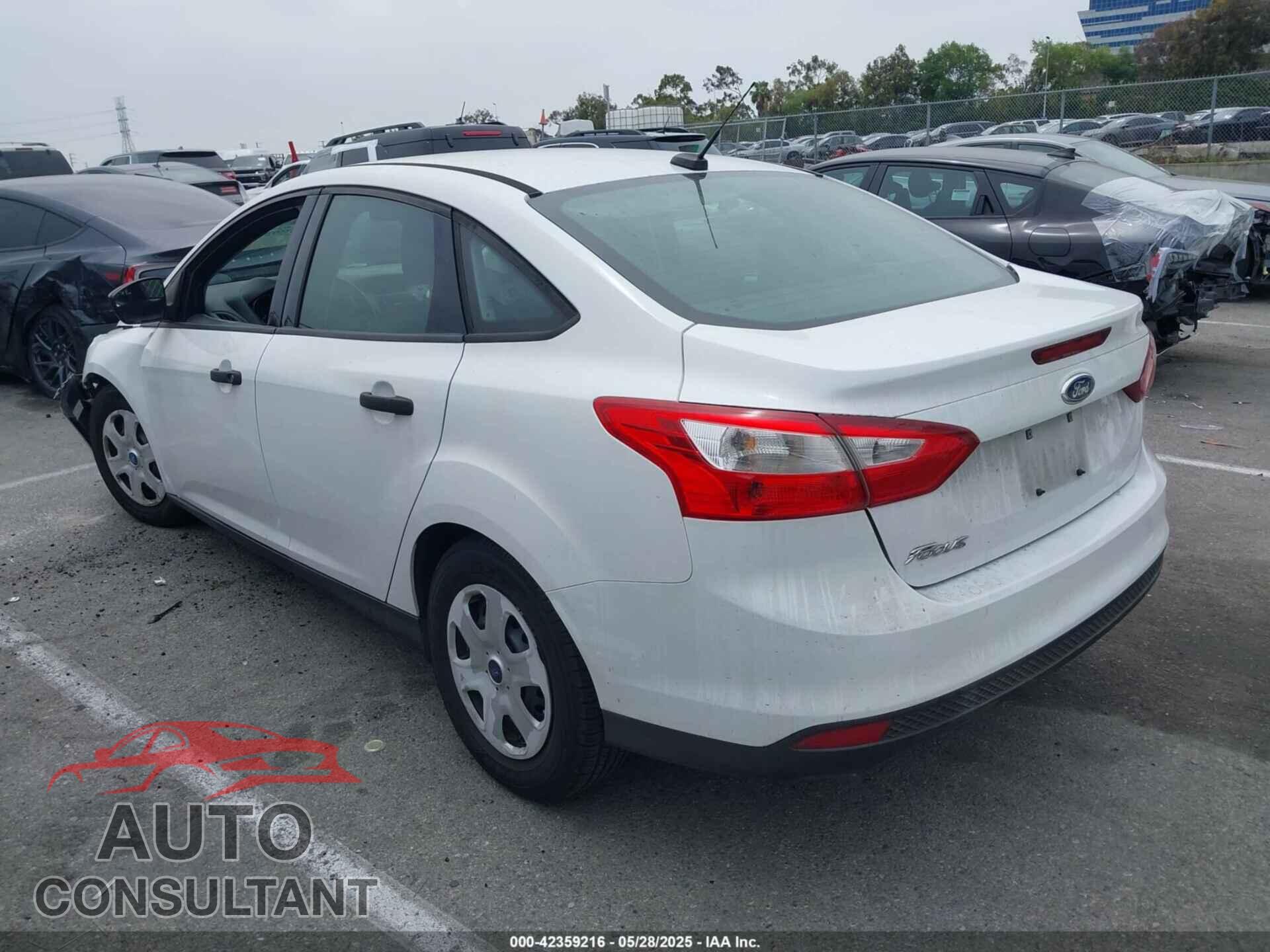 FORD FOCUS 2012 - 1FAHP3E23CL304815