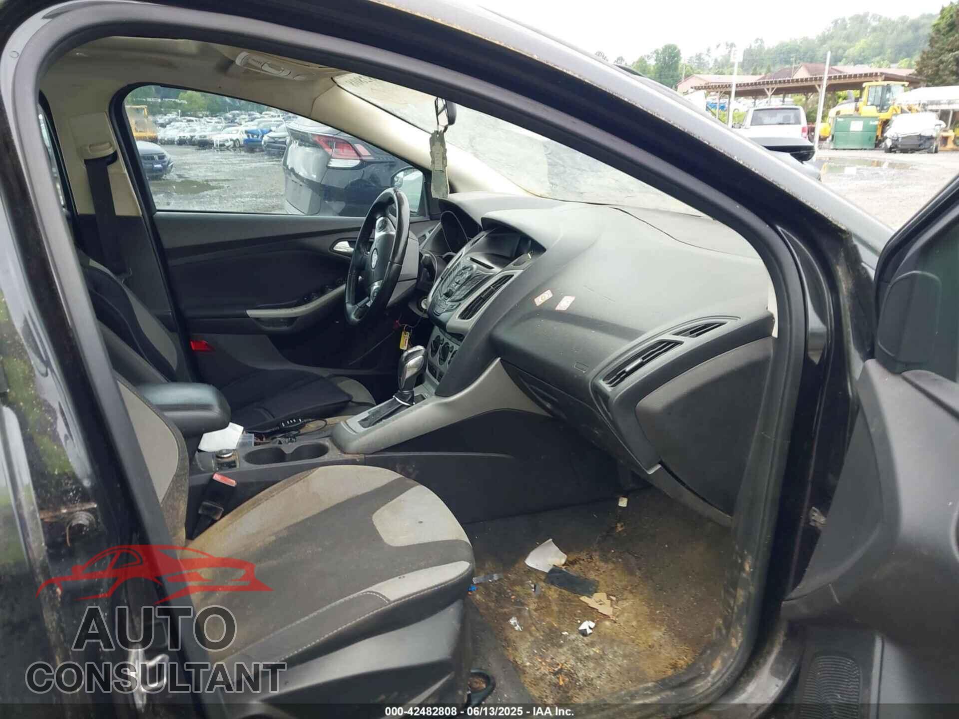 FORD FOCUS 2012 - 1FAHP3F21CL460902