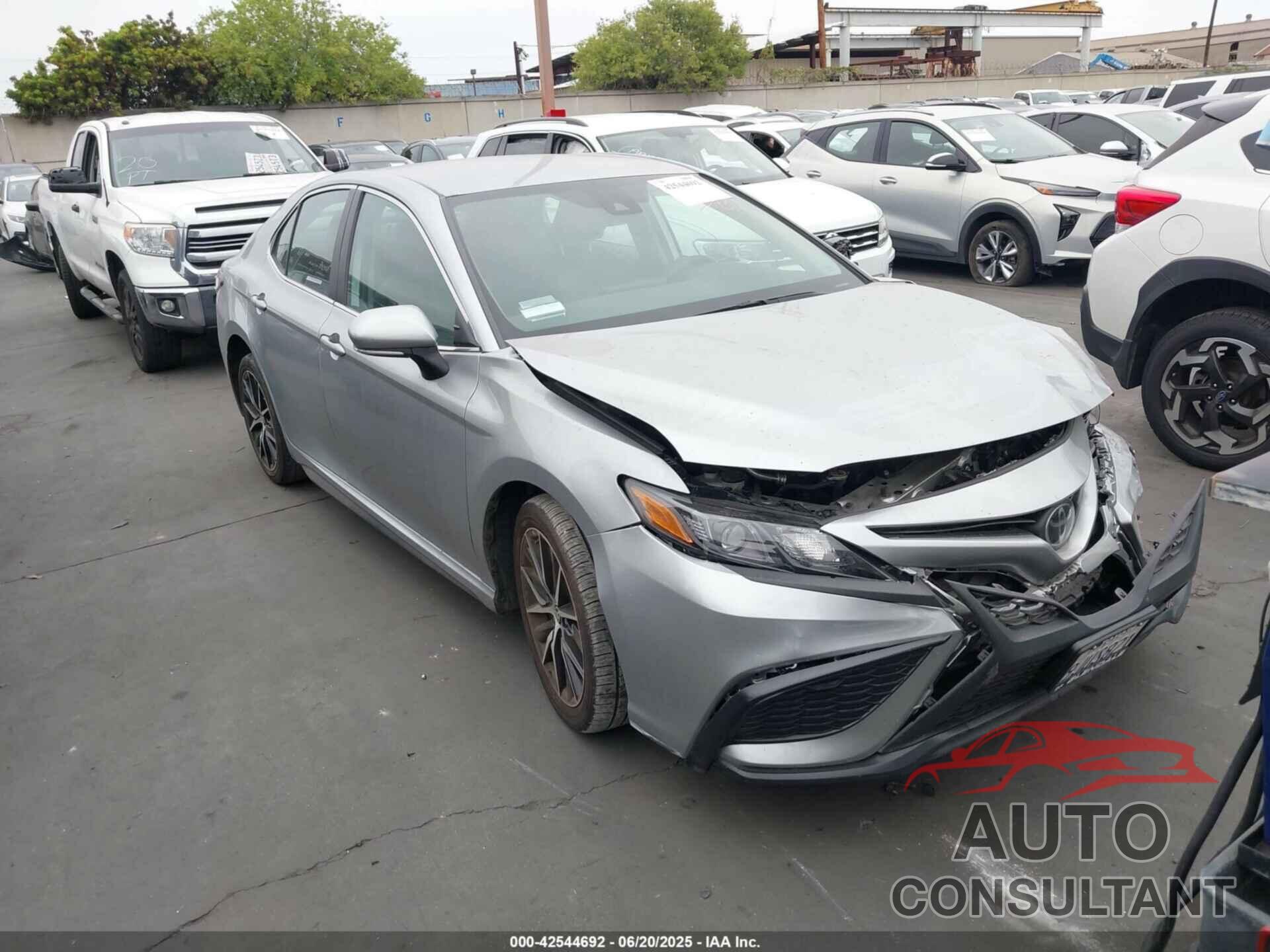 TOYOTA CAMRY 2024 - 4T1G11AK6RU862920