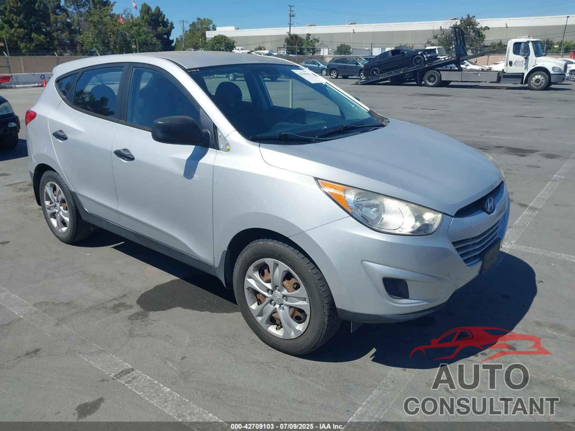 HYUNDAI TUCSON 2011 - KM8JT3AB8BU242006