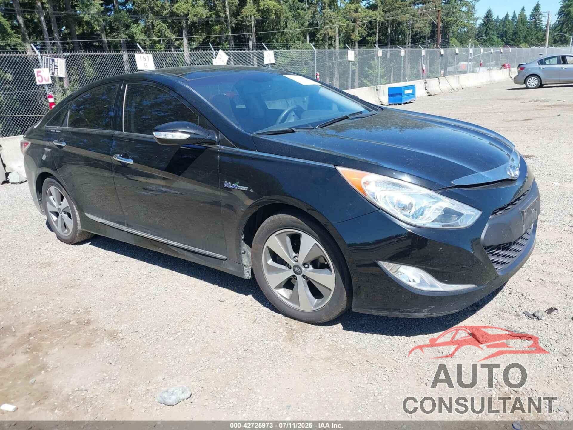 HYUNDAI SONATA HYBRID 2012 - KMHEC4A46CA027770