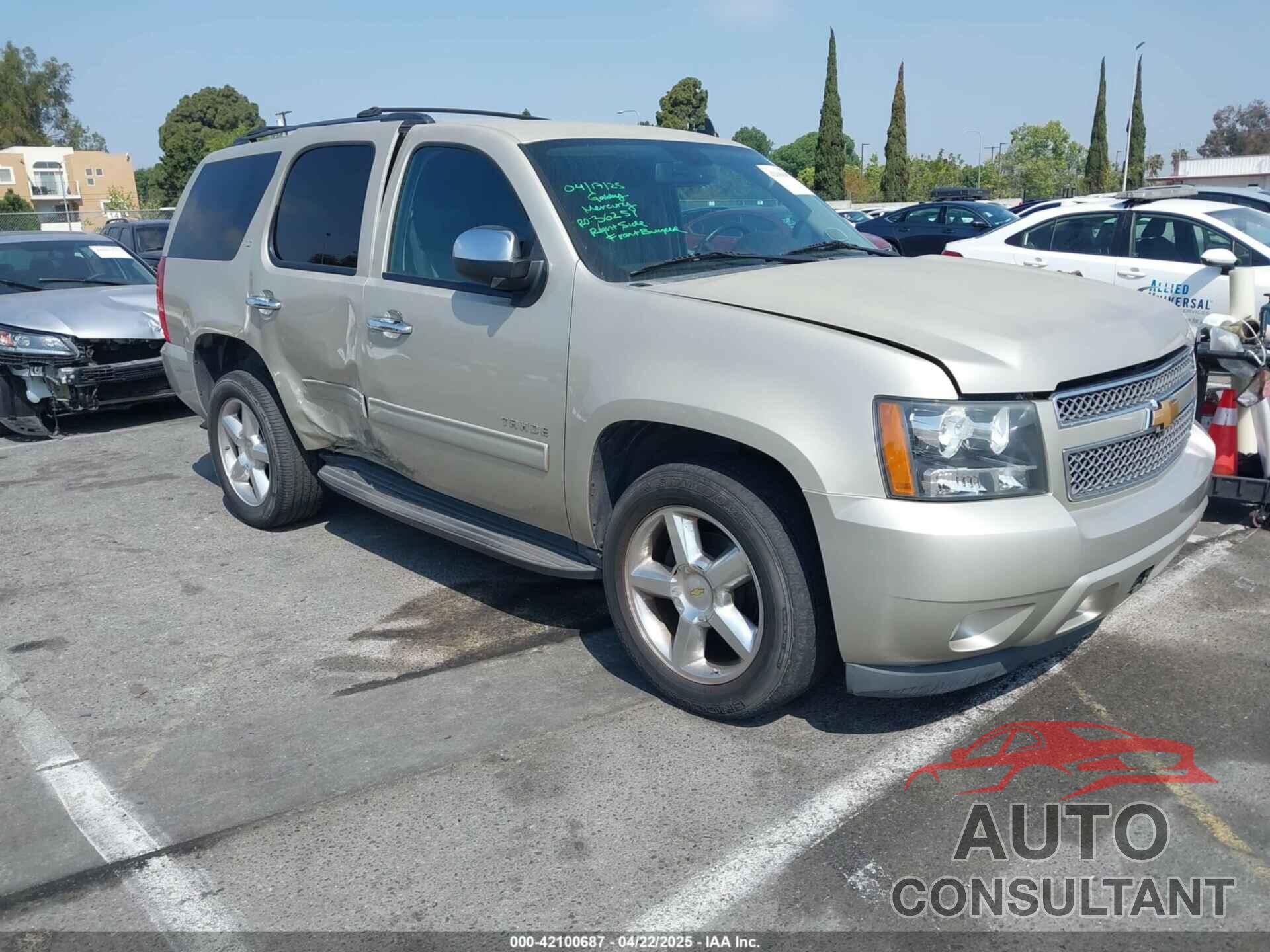 CHEVROLET TAHOE 2013 - 1GNSCBE08DR179823