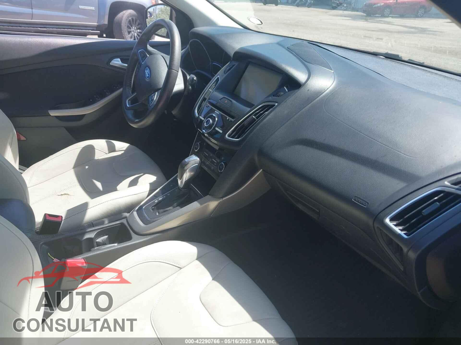 FORD FOCUS 2015 - 1FADP3N25FL333364