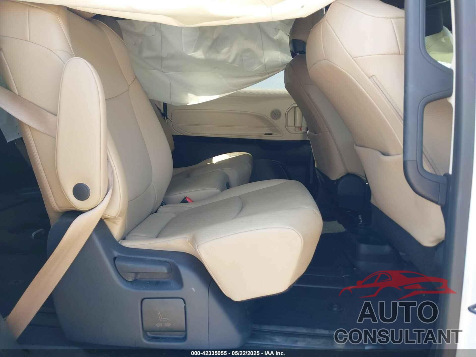 TOYOTA SIENNA 2021 - 5TDJRKEC8MS032240