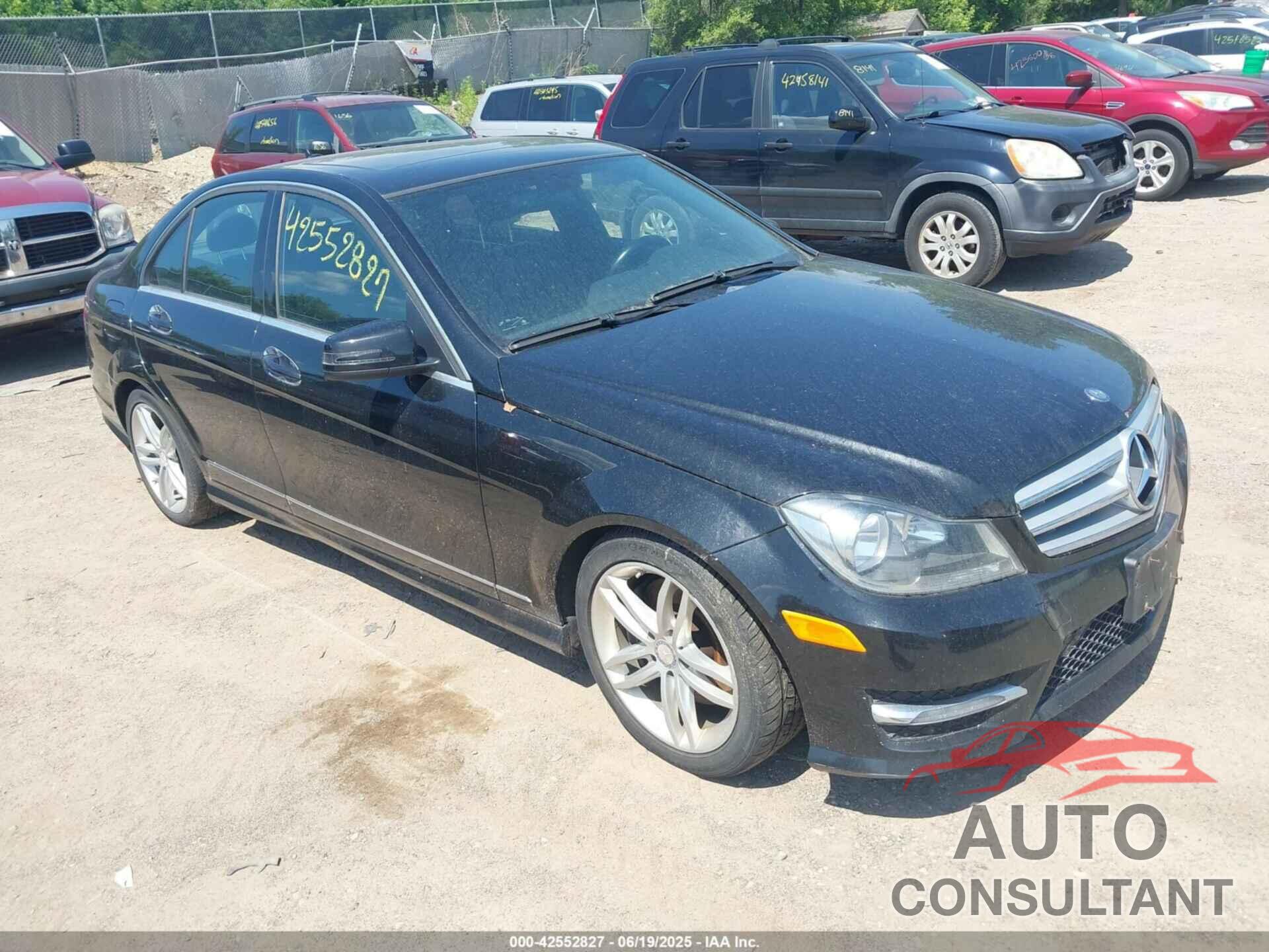 MERCEDES-BENZ C 300 2013 - WDDGF8AB0DR272759