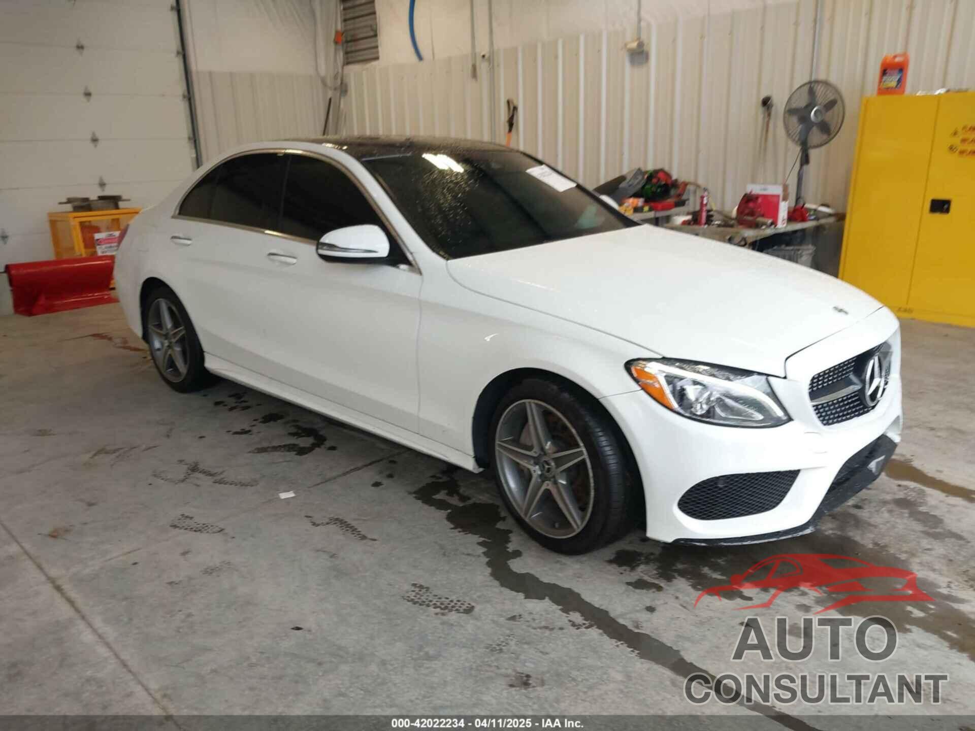 MERCEDES-BENZ C 300 2018 - 55SWF4KB1JU251819
