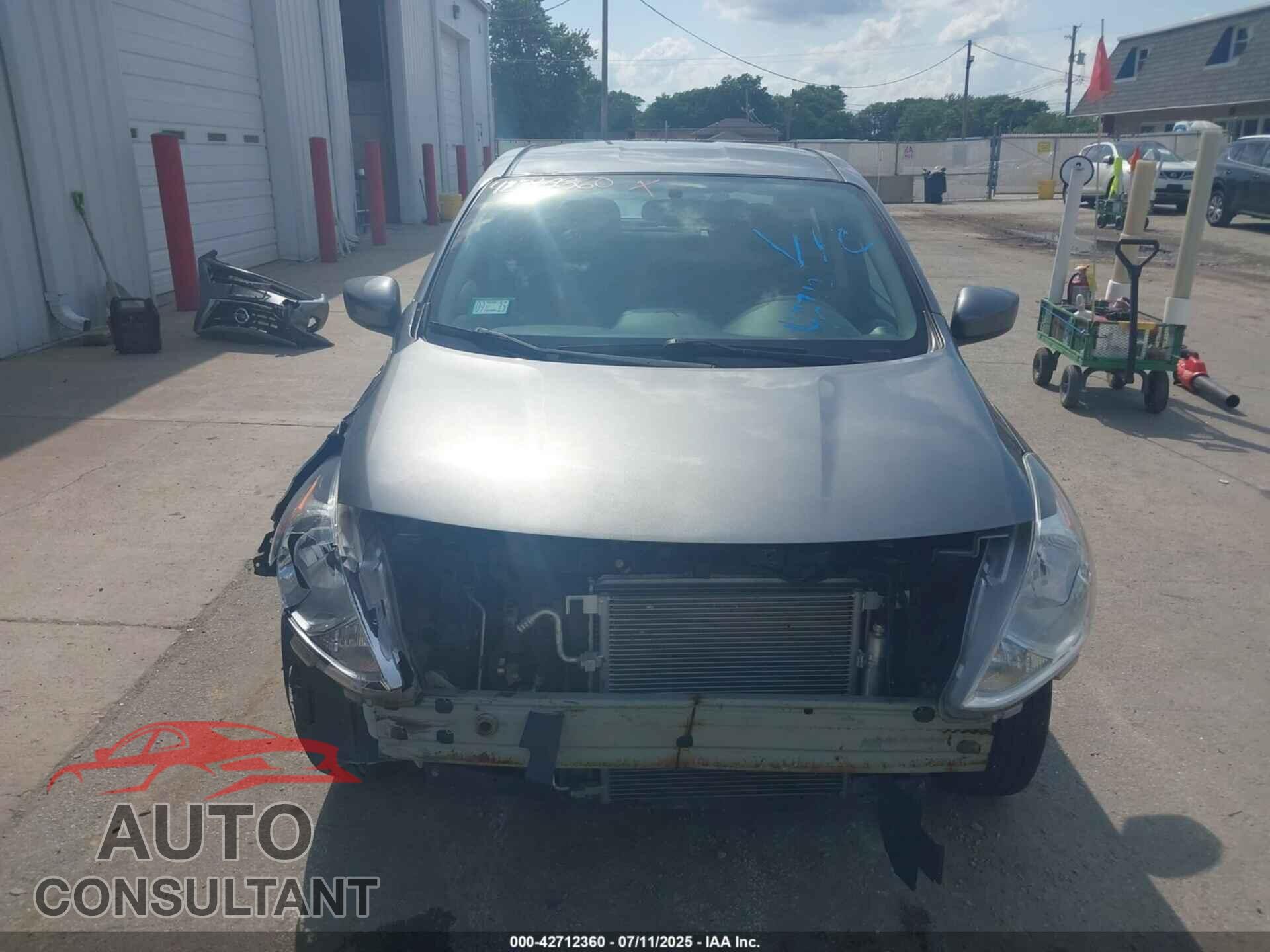 NISSAN VERSA 2019 - 3N1CN7AP3KL839295