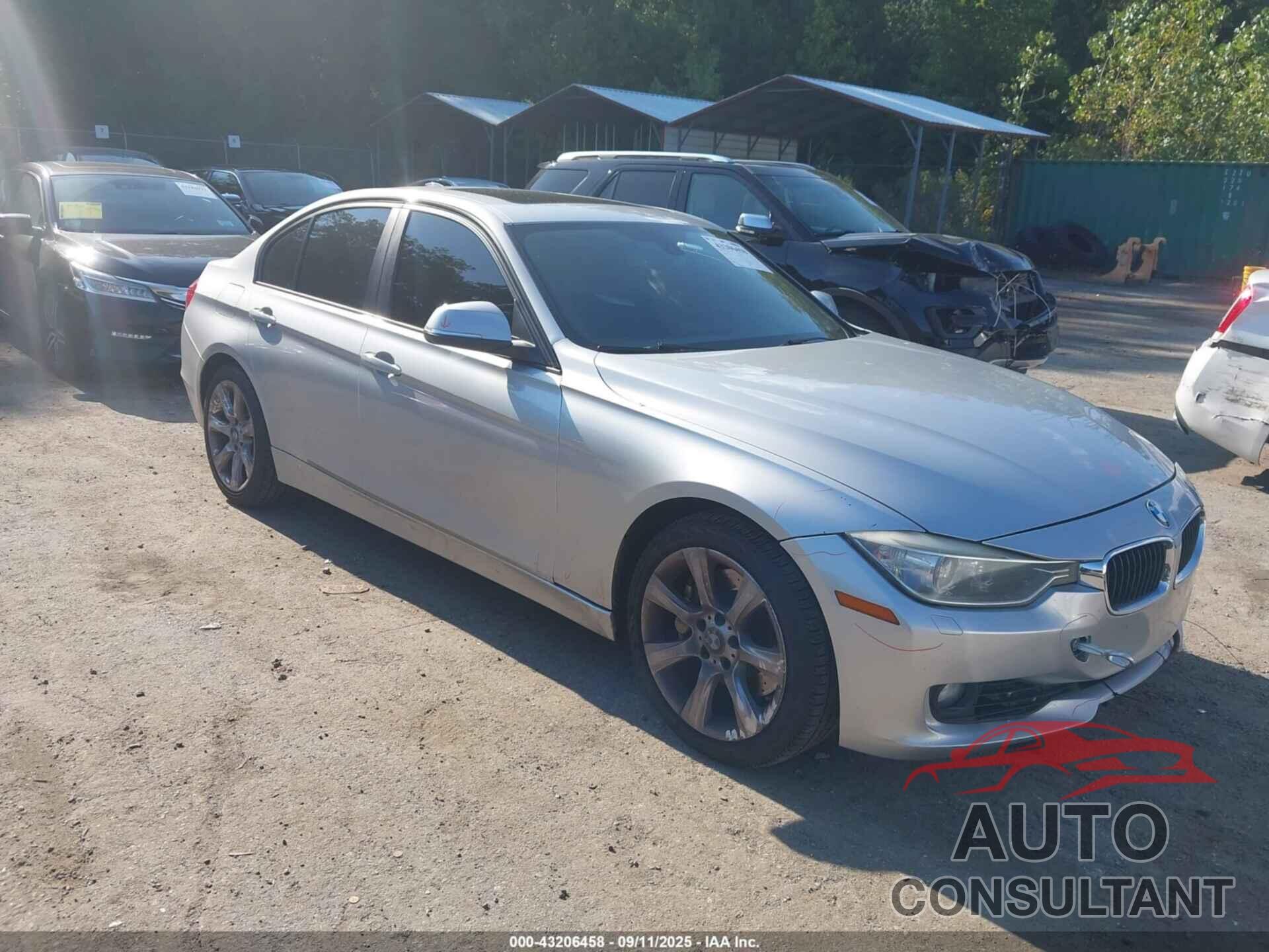 BMW 335I 2014 - WBA3B9G53ENR90324