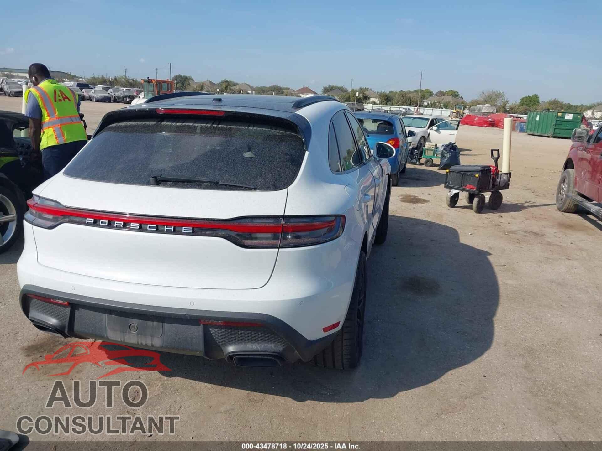 PORSCHE MACAN 2022 - WP1AA2A51NLB03505