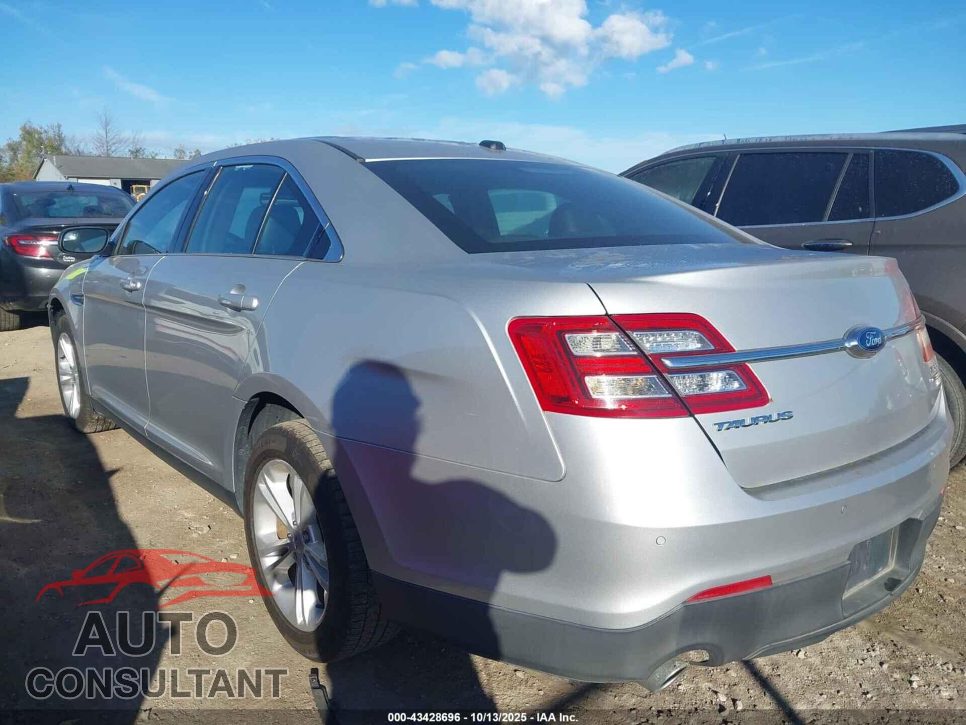 FORD TAURUS 2014 - 1FAHP2E88EG127043