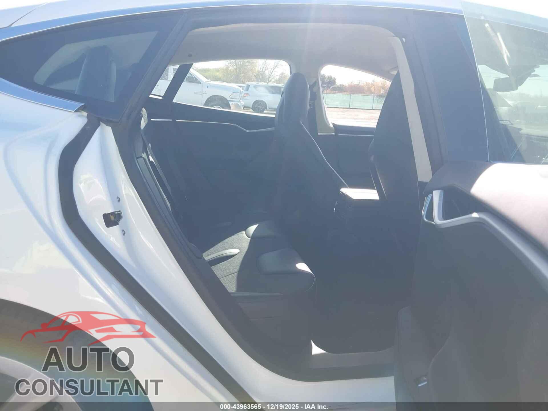 TESLA MODEL S 2016 - 5YJSA1E24GF150856