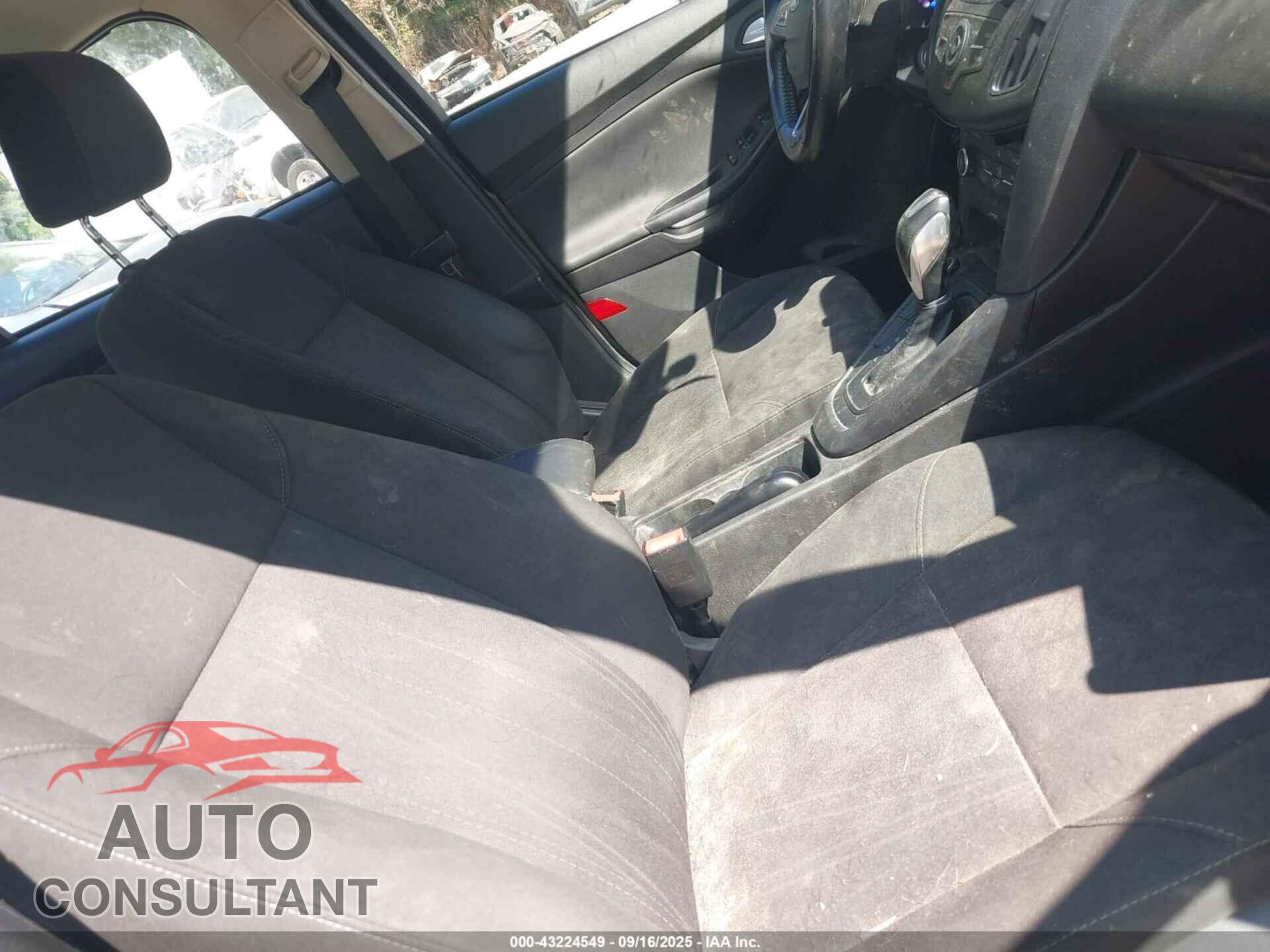FORD FOCUS 2016 - 1FADP3F26GL232124