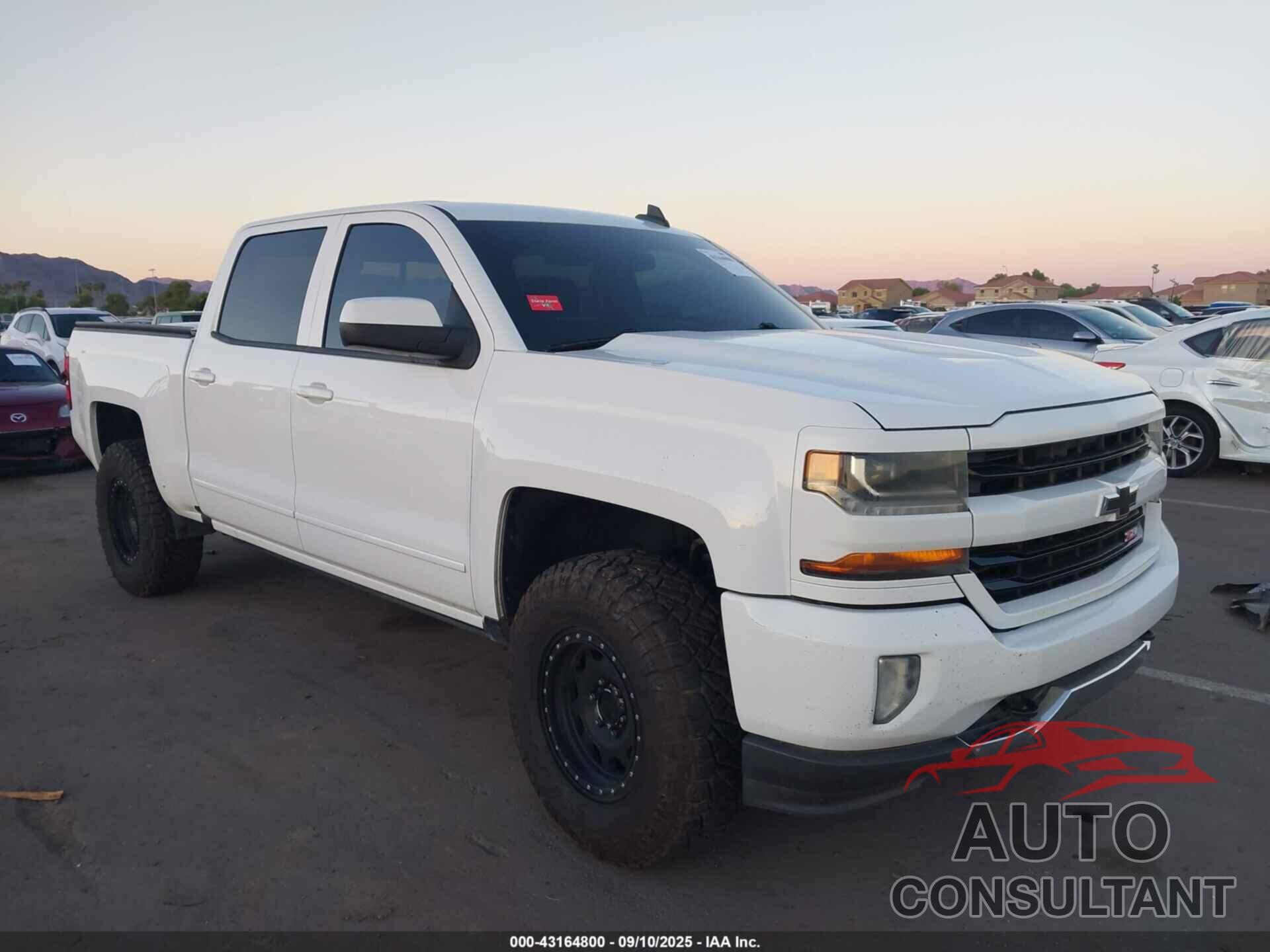 CHEVROLET SILVERADO 1500 2018 - 3GCUKREC4JG263687