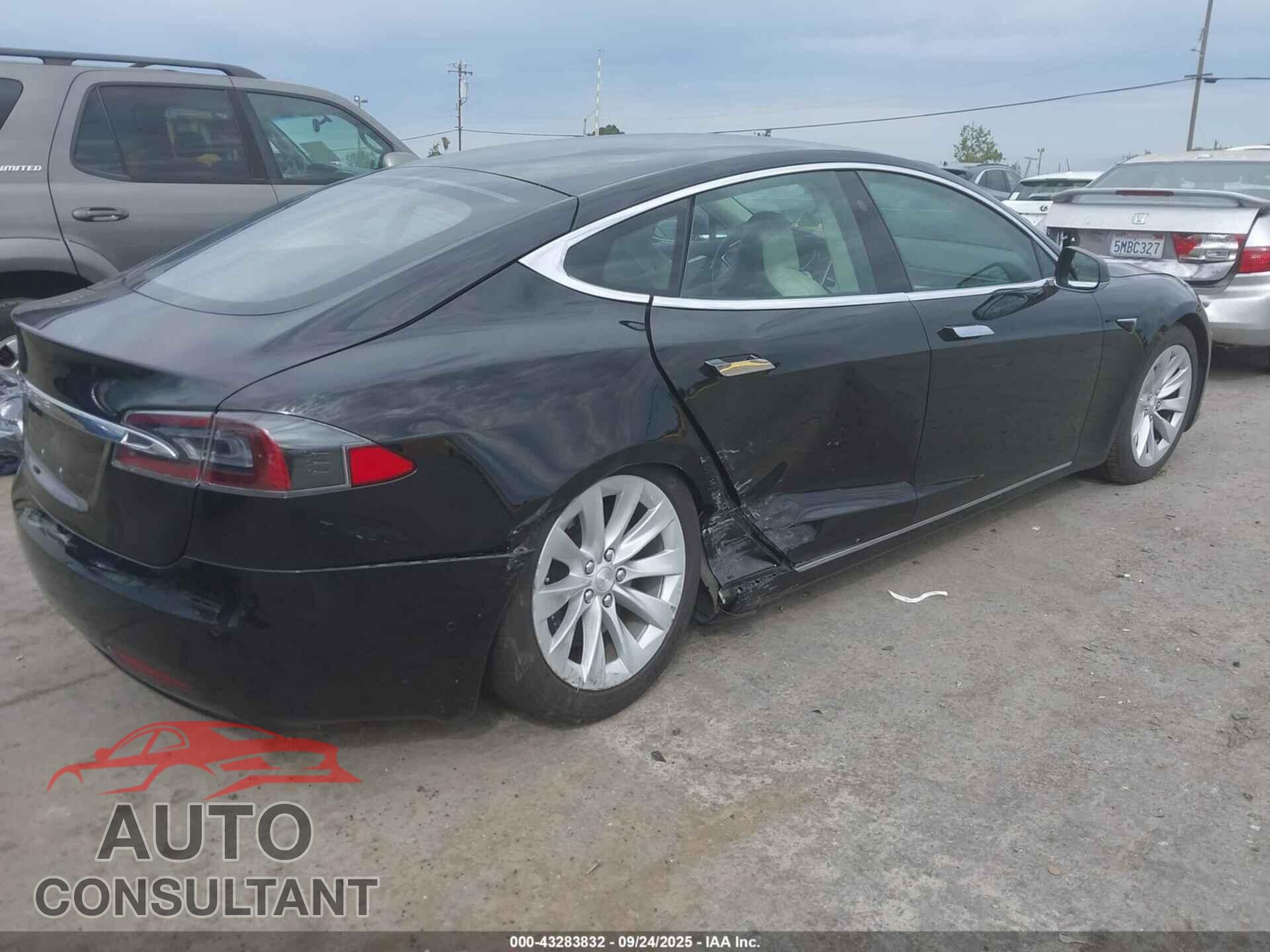 TESLA MODEL S 2017 - 5YJSA1E15HF227629